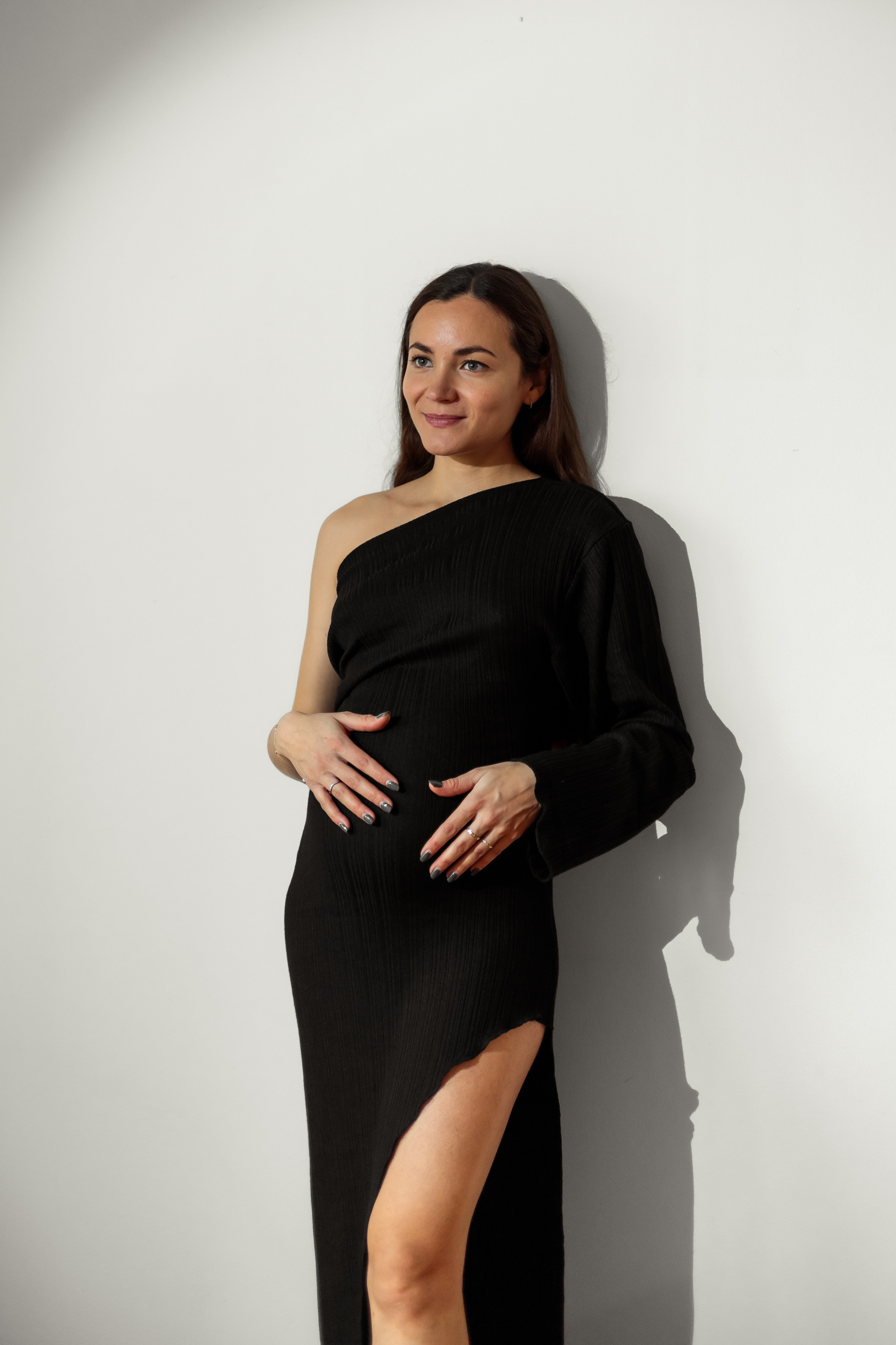 Pregnancy shooting at home. Elena Gorobets. Photographer in Zagreb