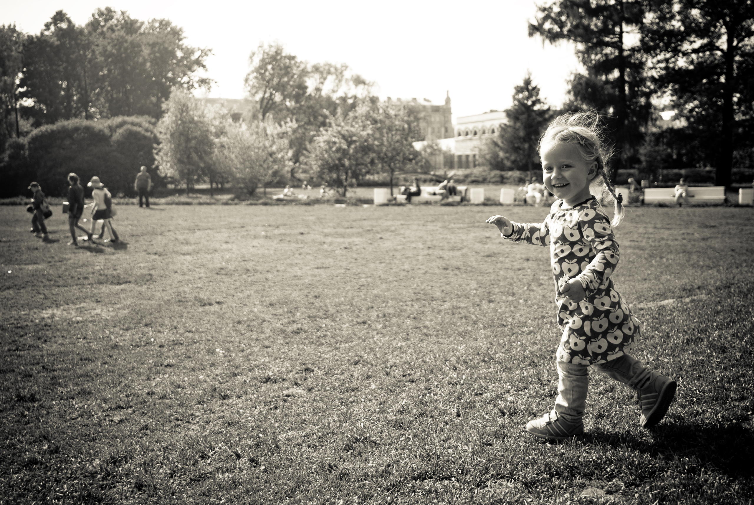 Jana, Katja and Tavrichesky. A year later. Victoria Dini. Art photography in London / Folkestone, UK