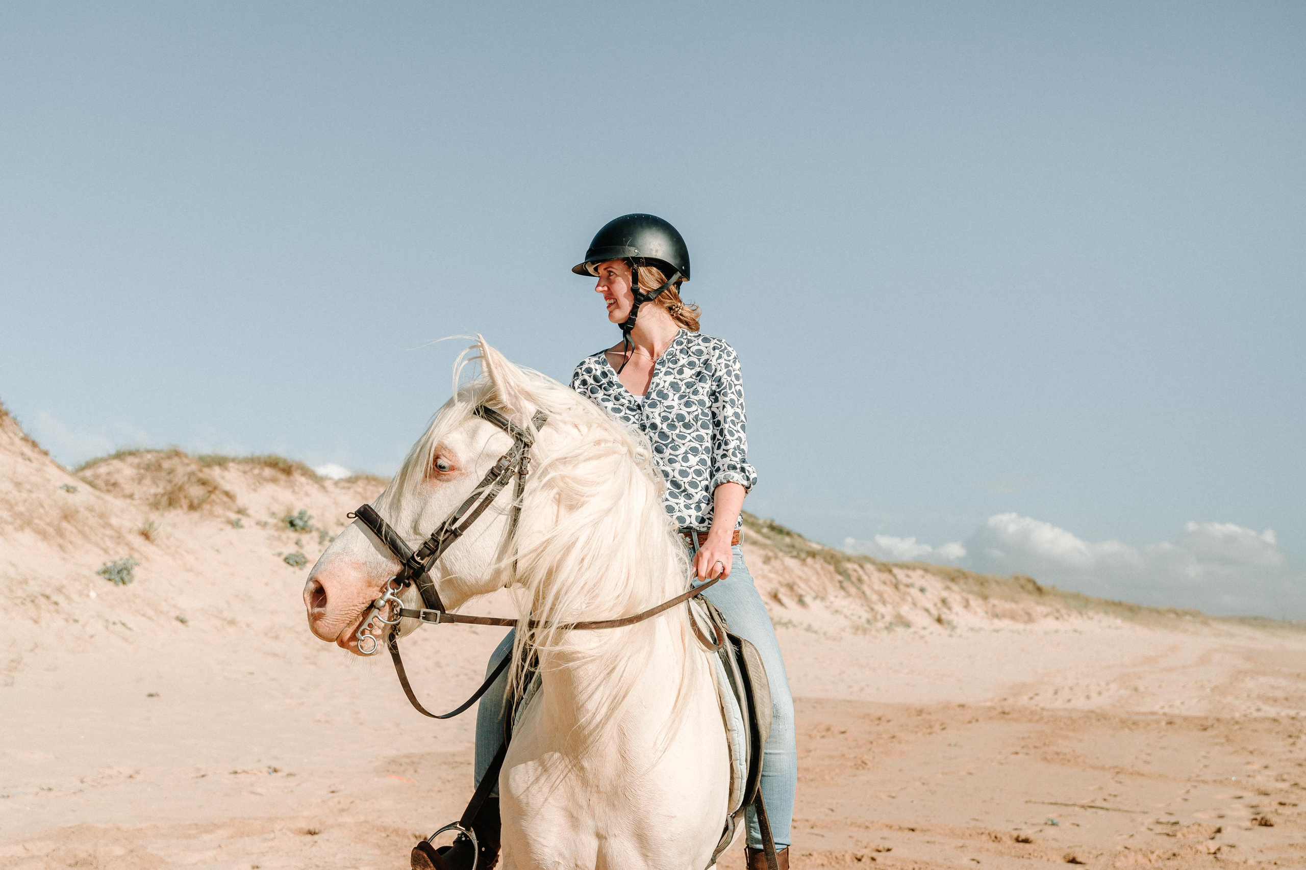 Eco Salgados Agroturismo — Laura & Nicolas. Passeios a Cavalo na Praia Peniche | Eco Salgados Agroturismo