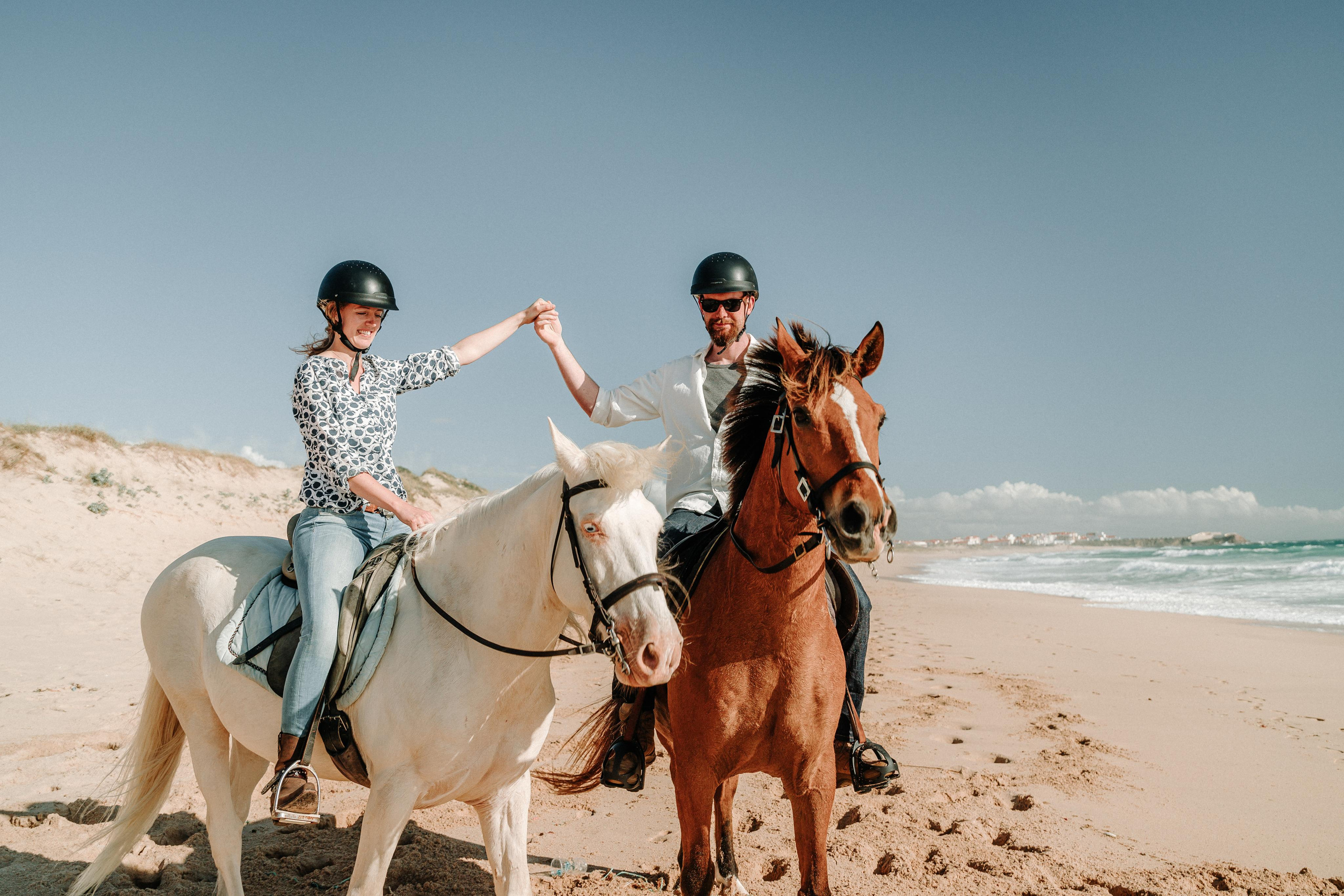 Eco Salgados Agroturismo — Laura & Nicolas. Passeios a Cavalo na Praia Peniche | Eco Salgados Agroturismo