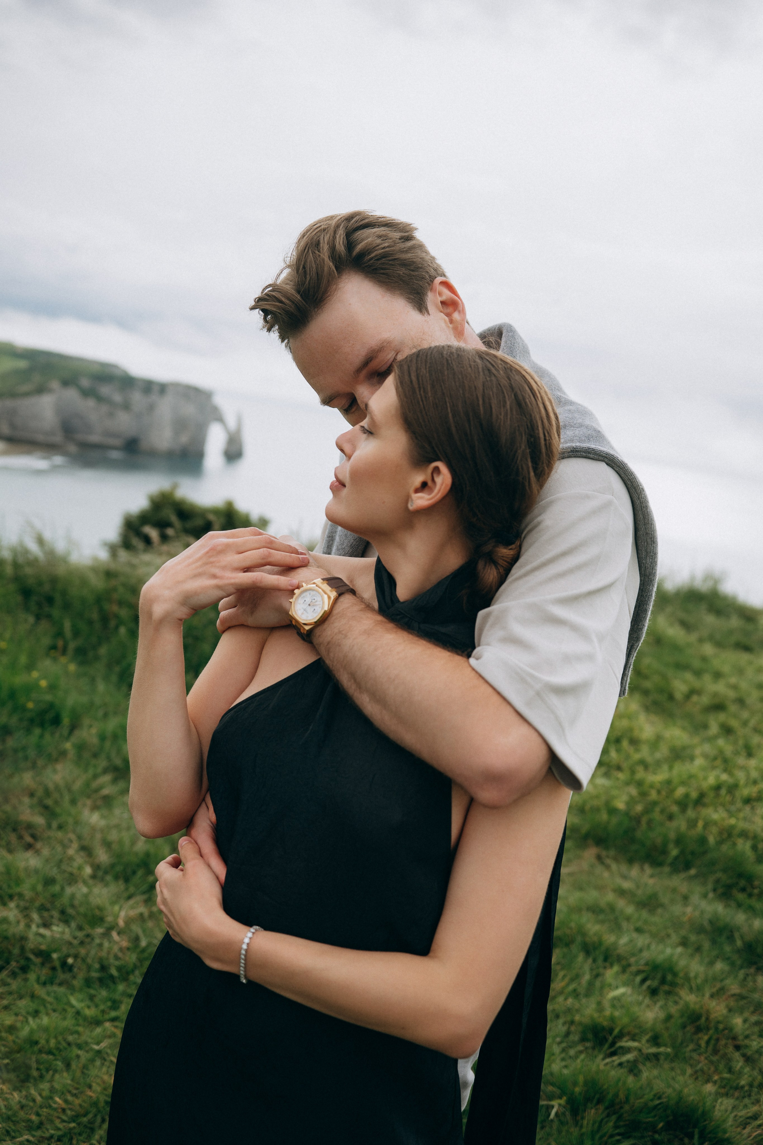 Photoshooting in Étretat from August 2025 to August 2026 — current prices and conditions. Photographer Khrystyna Voronova