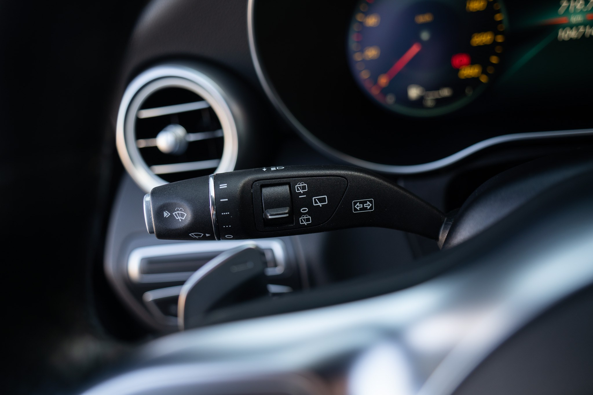 Mercedes-Benz C220 D 4MATIC. LOHA VISUALS — AUTOMOTIVE PHOTOGRAPHY