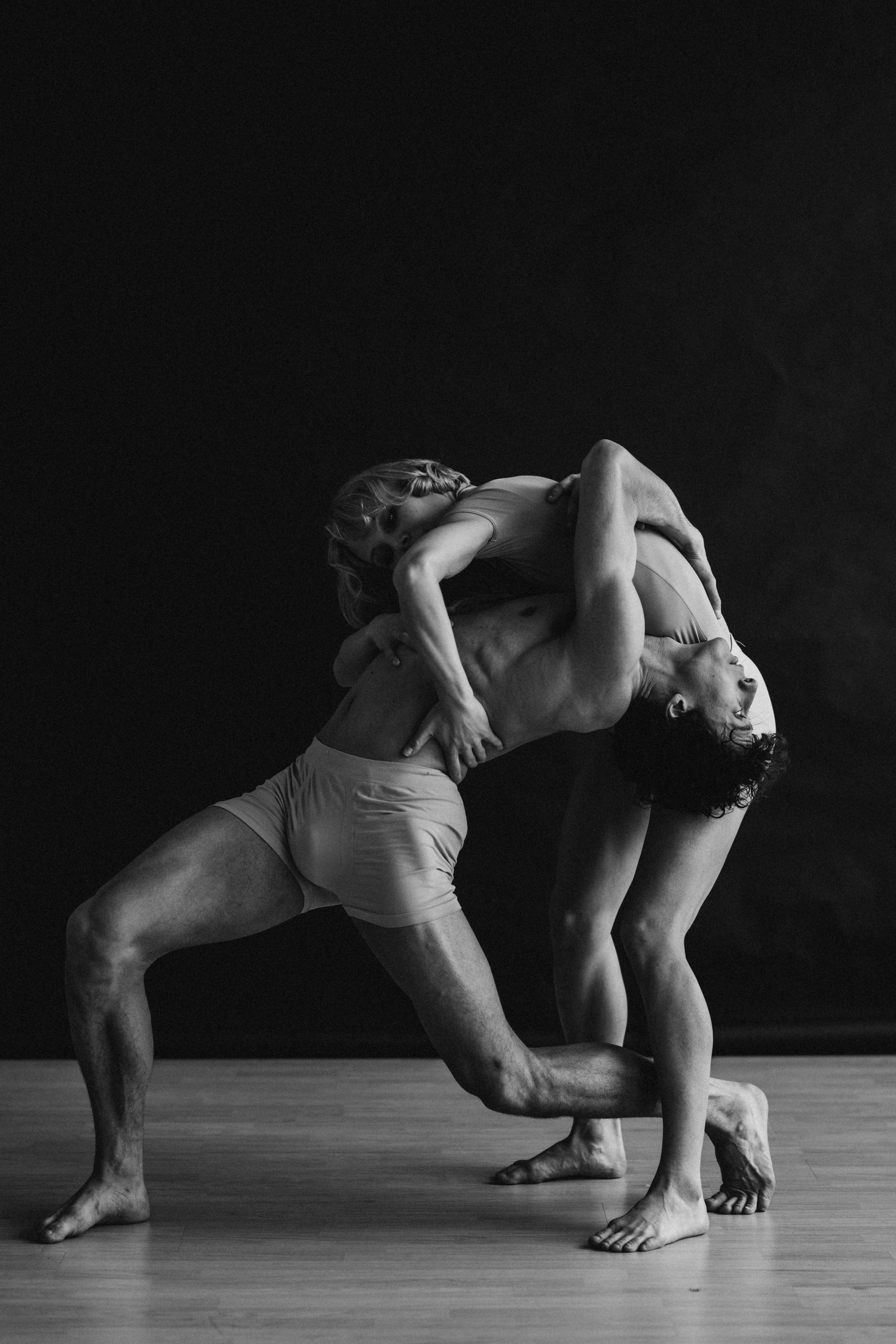 DANCERS. Victoria Olonen – Cinematic Portrait Artist | Helsinki & Europe