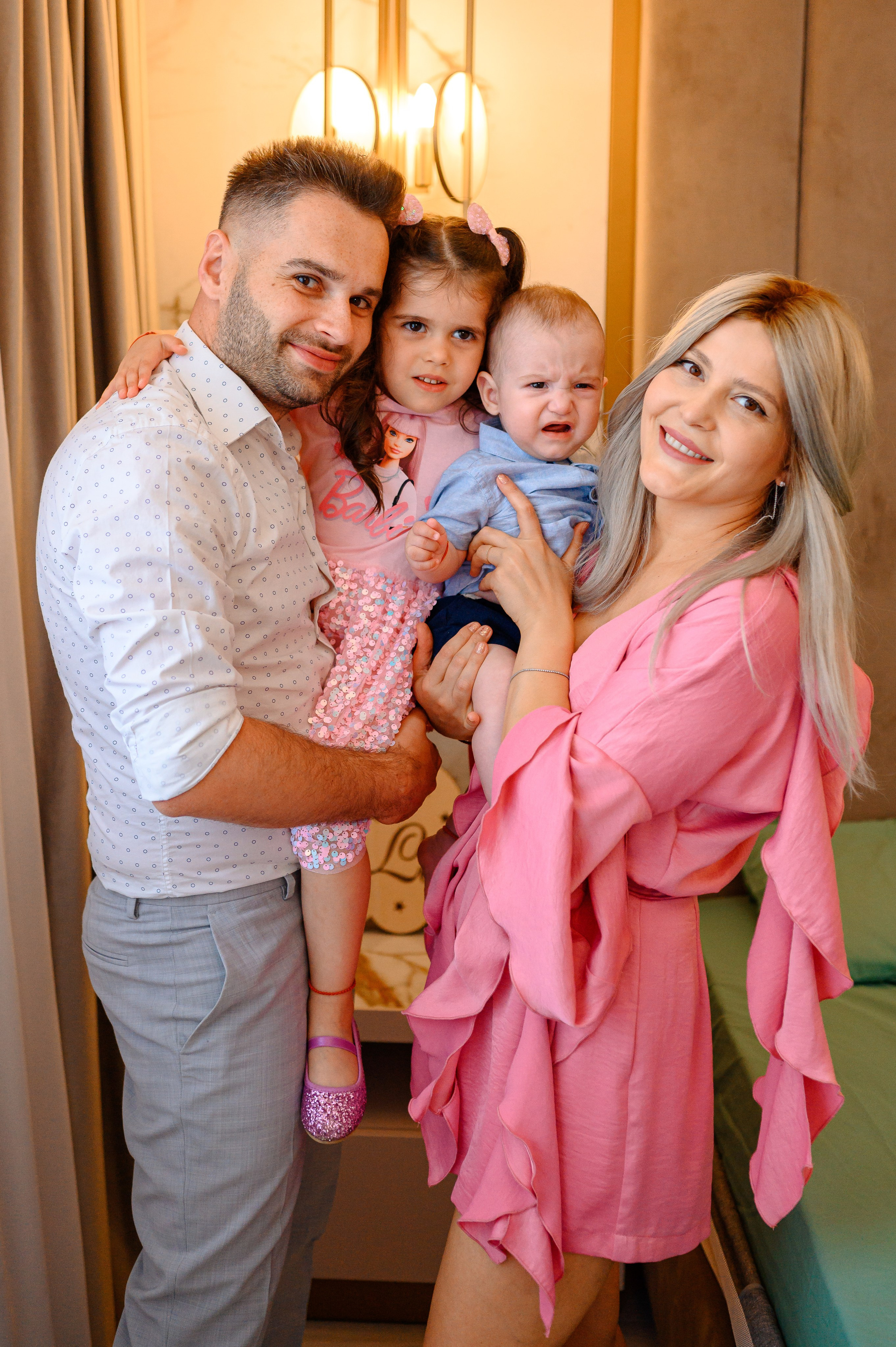 Aris Gabriel. Mugurel Olteanu Fotograf