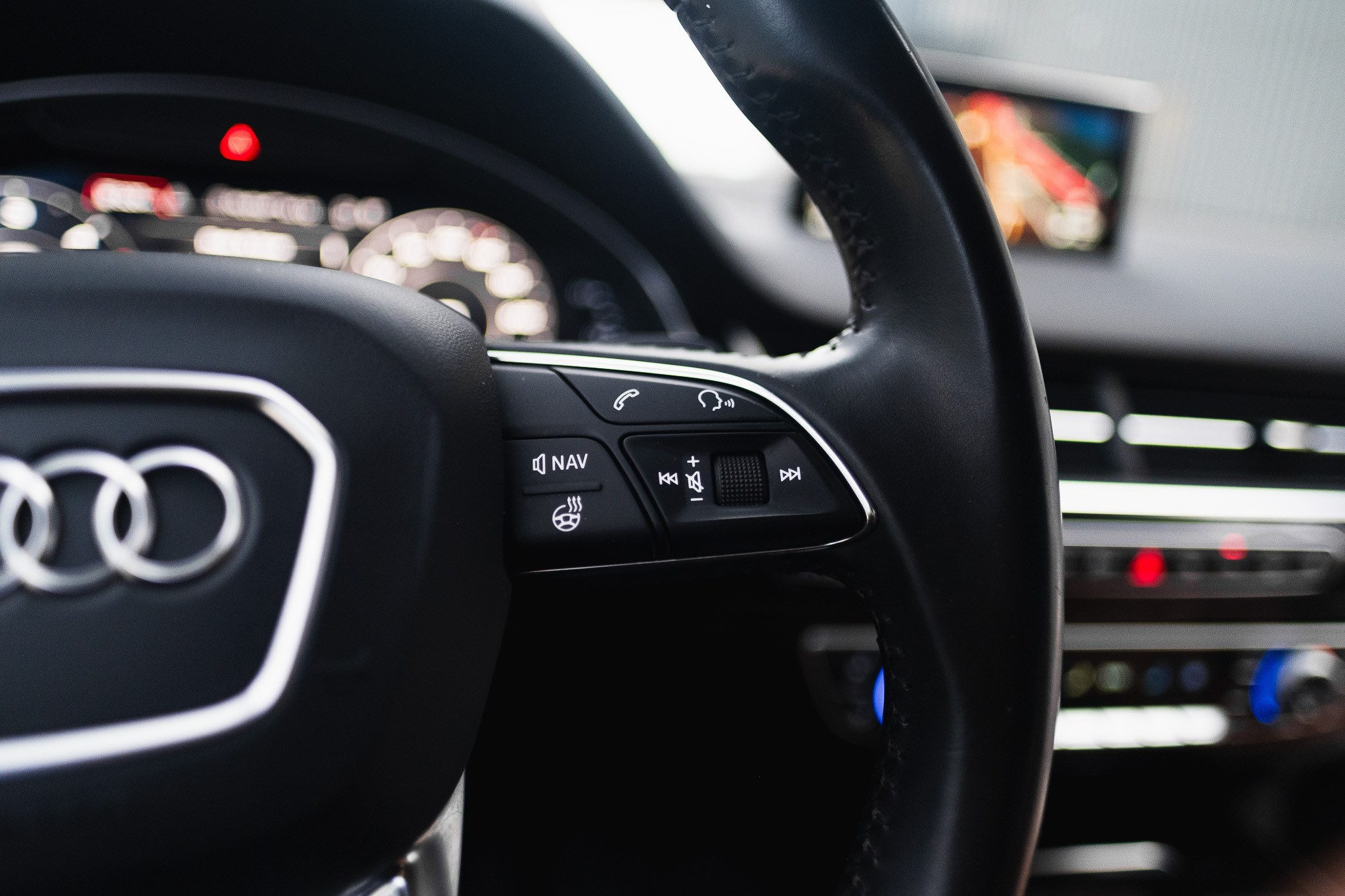 AUDI Q7. LOHA VISUALS — AUTOMOTIVE PHOTOGRAPHY