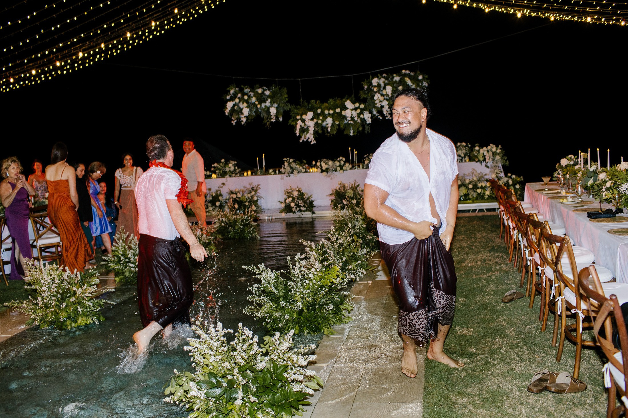 Big funny wedding with guests in paradise Bali island. Get.it.feel — Aesthetic Photography and Videography