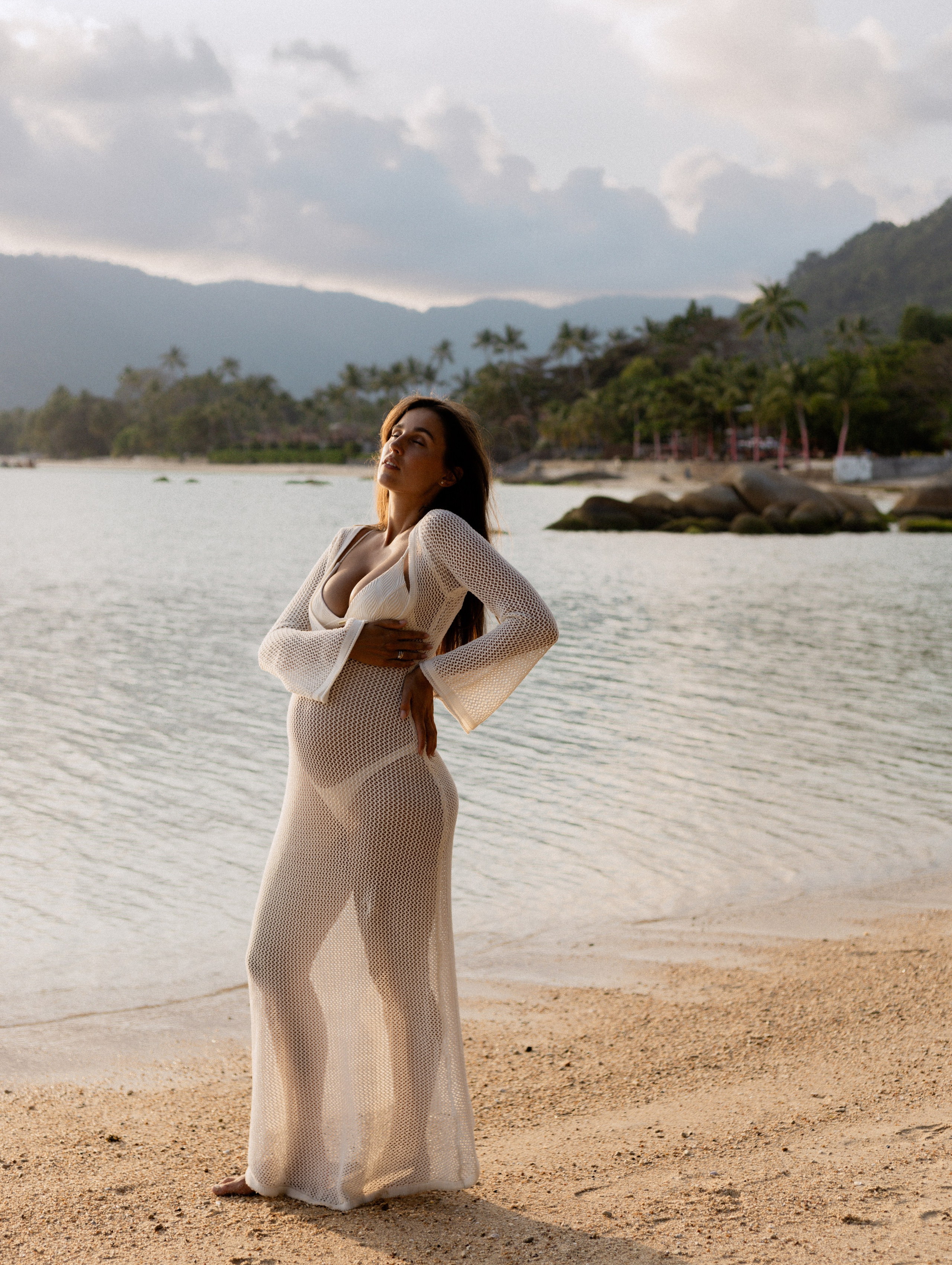 PREGNANCY PHOTOSHOOT. Photographer on Koh Samui Elena