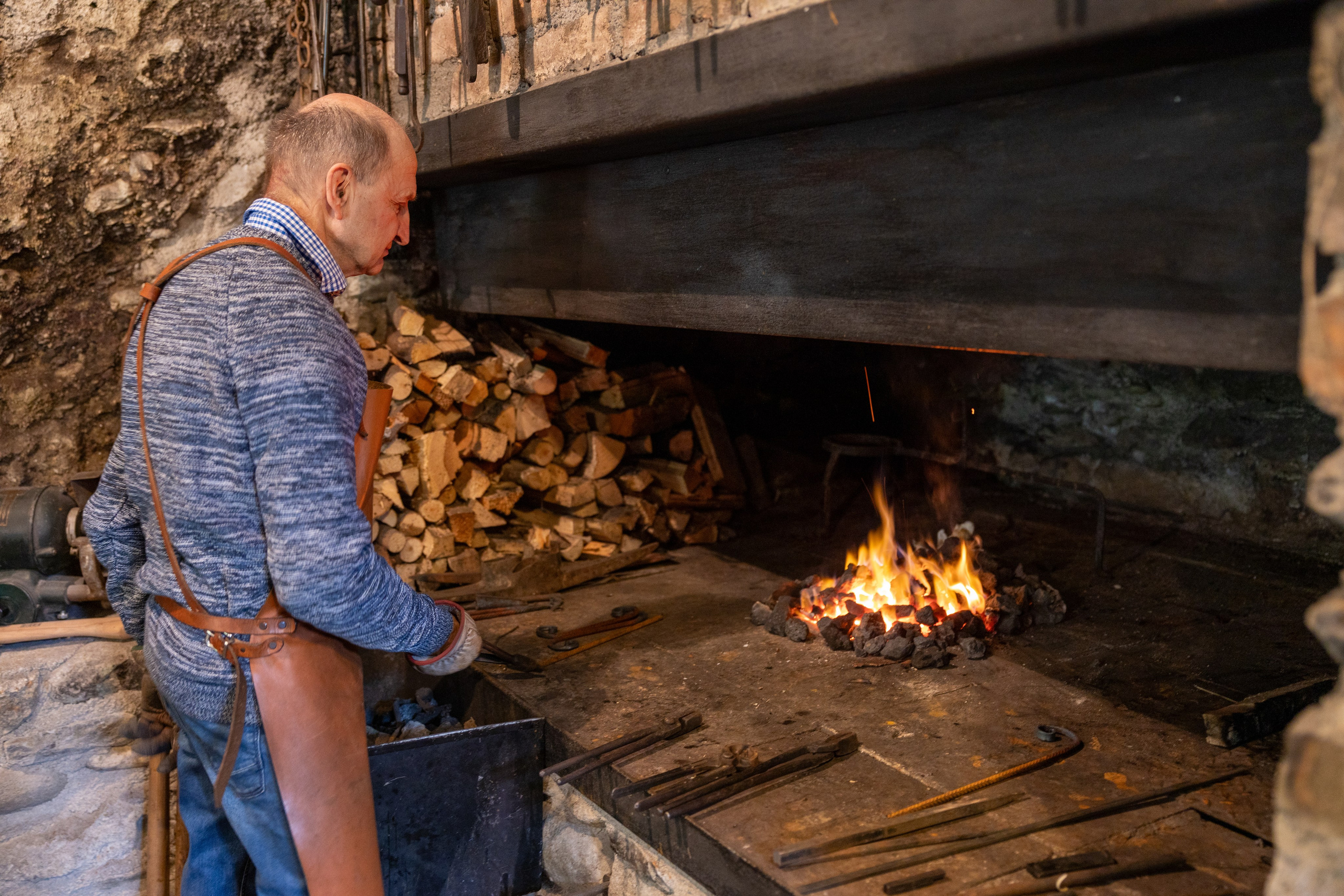 Schmied, Goldegg, 2024. Guzel Kolobova| Fotografin| Salzburg
