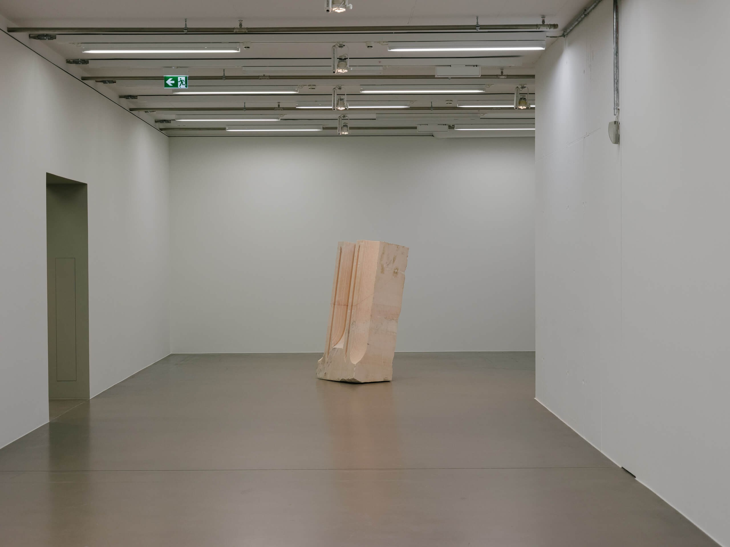 MMK T. Photographer Viktor Nikishov