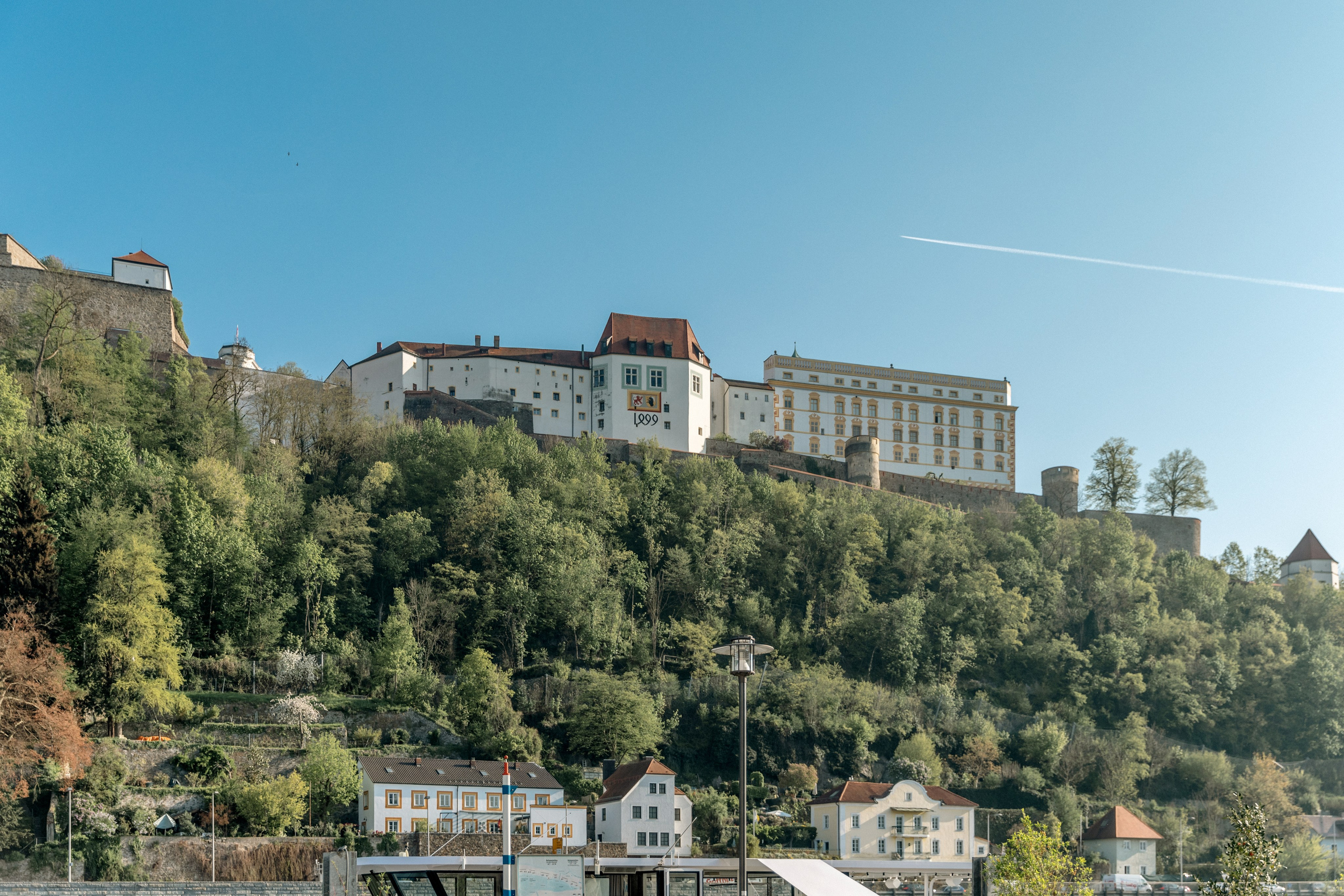 Hochzeit im Standesamt Passau, Kirchlich, Brautpaarshooting  