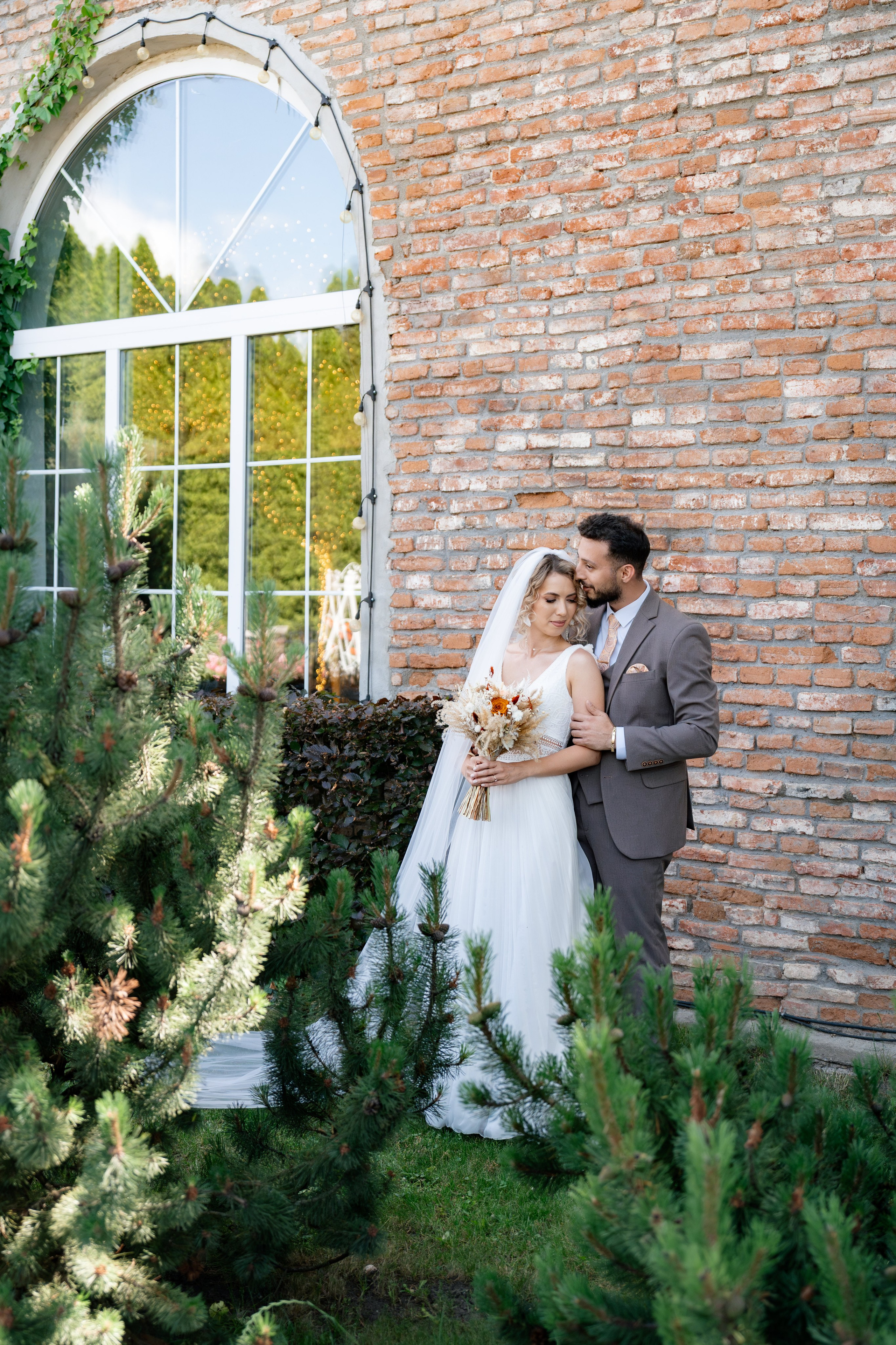 Octavia & Theo. Destination Wedding Photographer Alex Pasarelu