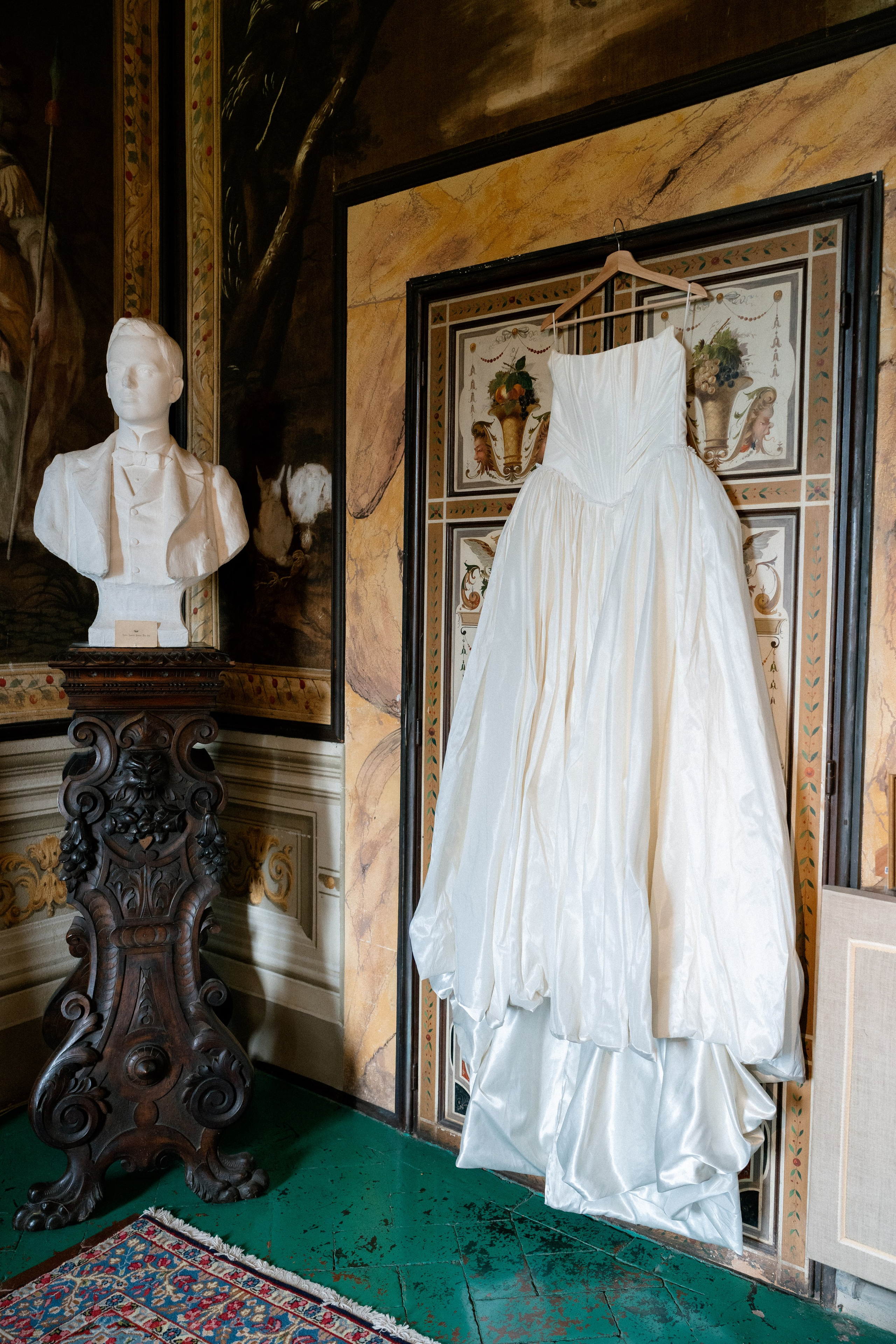 Destination wedding portfolio Europe elegant bride groom photography. Destination Wedding Photographer Alex Pasarelu