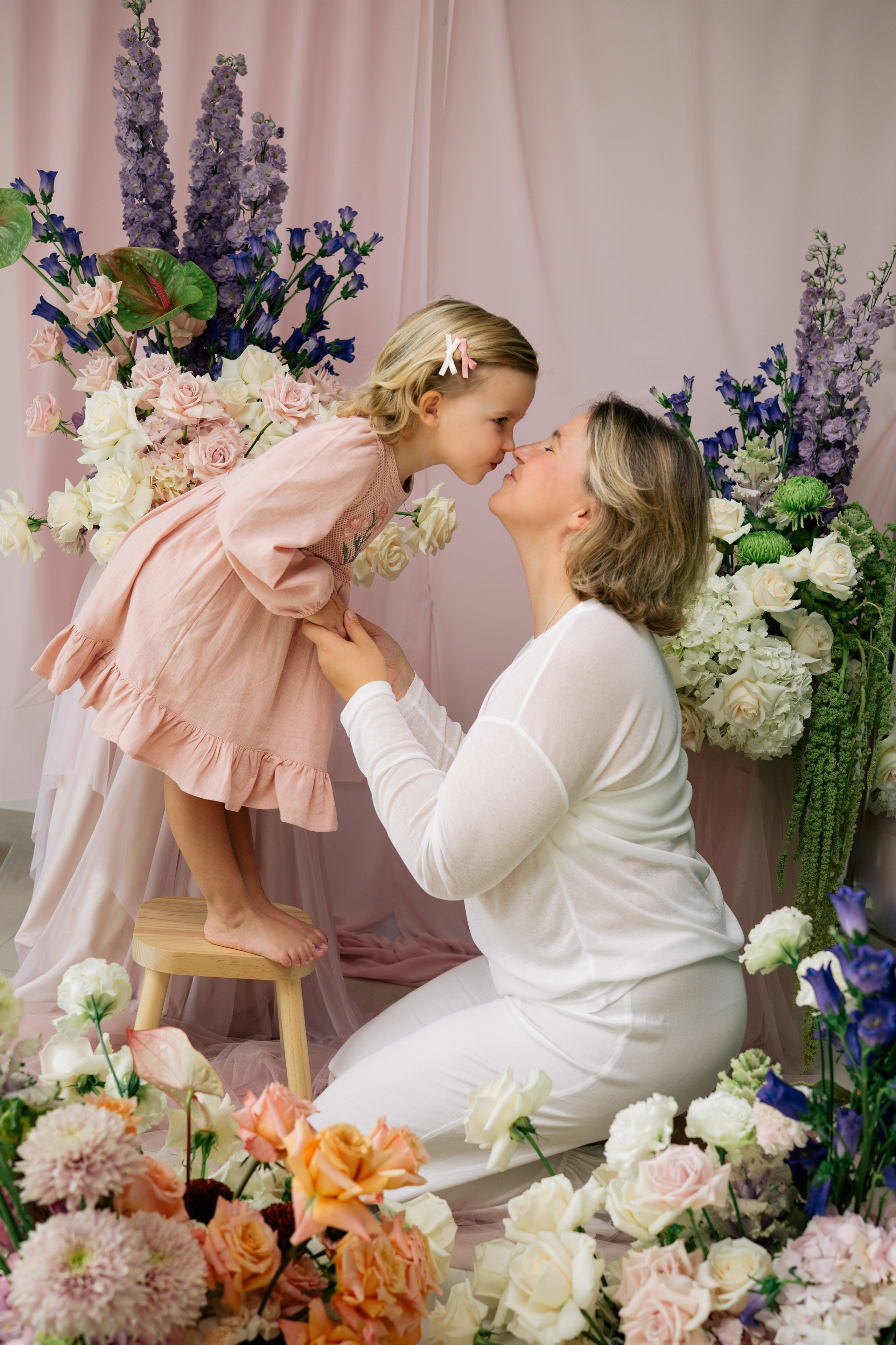 Katya and Dunia. Professional Photographer Abu Dhabi, Dubai — Yulia Ismoilova | 2025