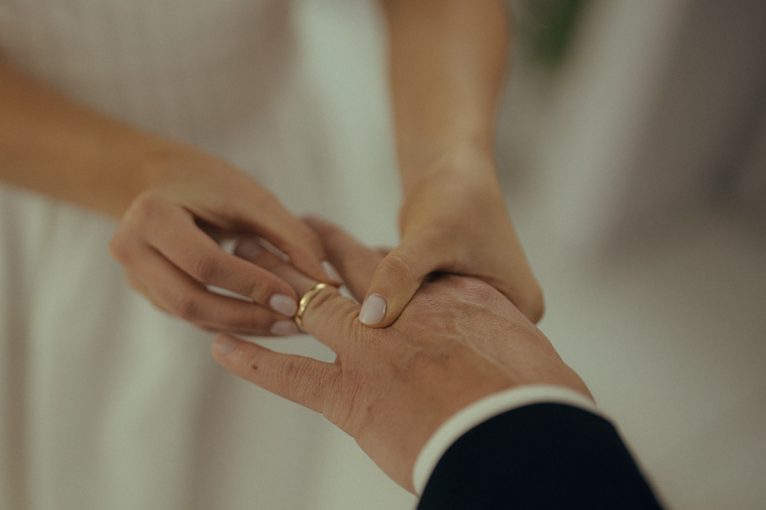 Isabela&Sean. Wedding & elopement photographer Viktoriya Kravtsov. Las Vegas