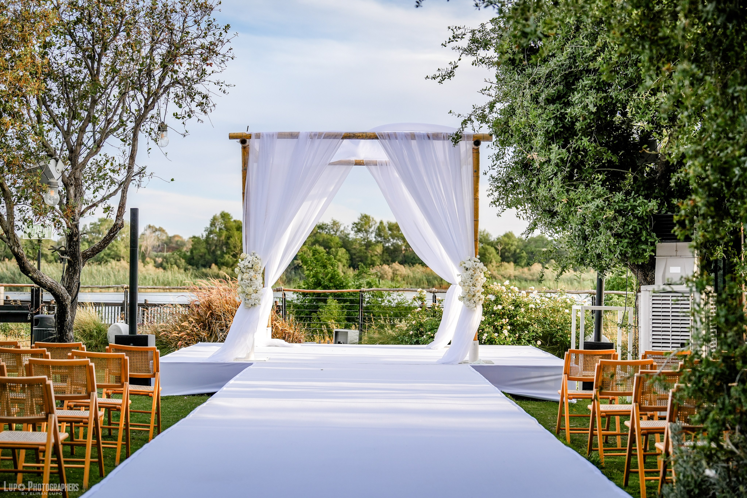 ראשי. לופו צלמים — צילום חתונות ואירועים