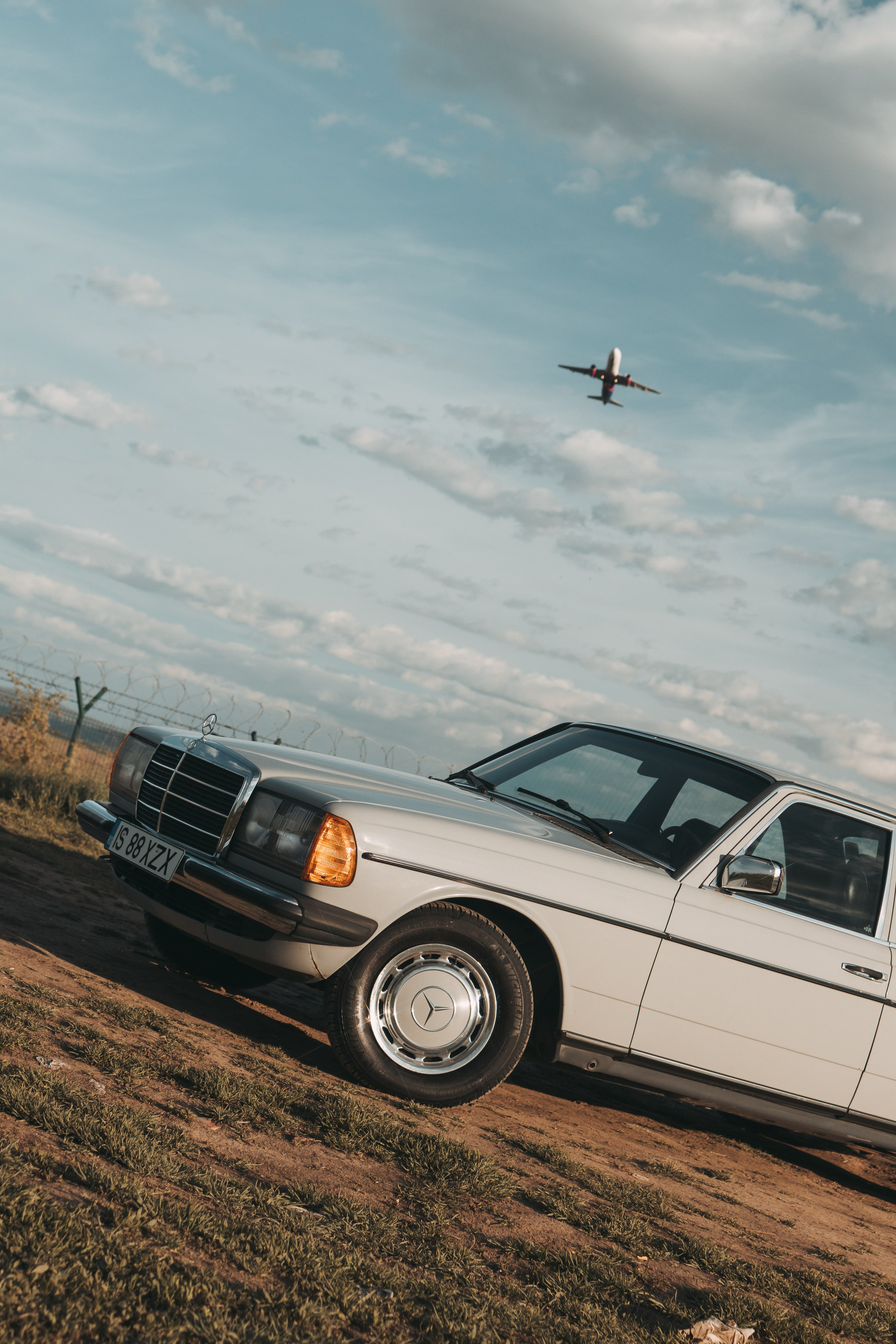 Cars and roads. Fotograf Videograf Evenimente Iași - Storytelling, Business, Albume Absolvire