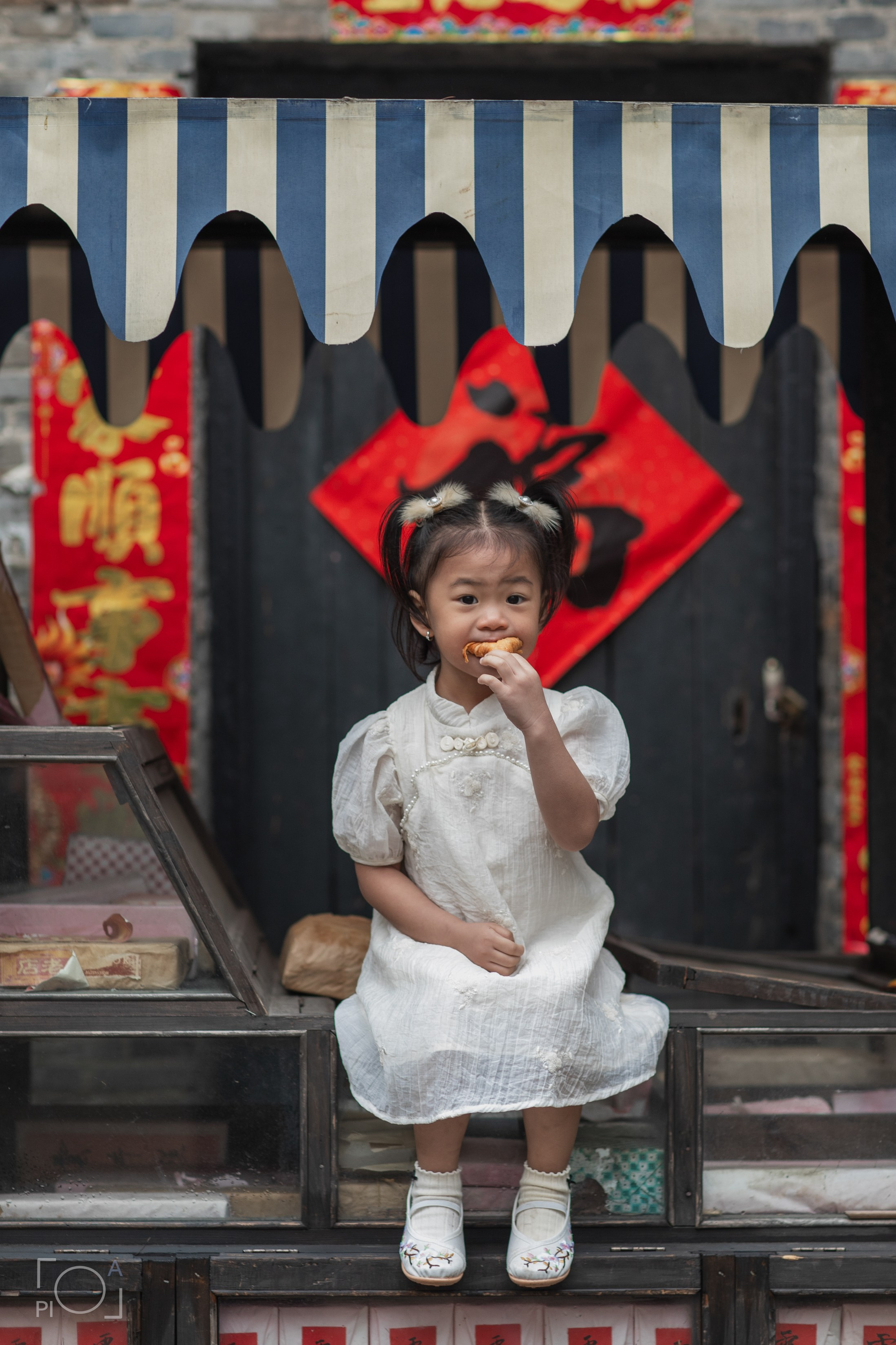 Семейная фотосессия в шанхайской киностудии. Photographer in Shanghai — Lola Pidluskaya