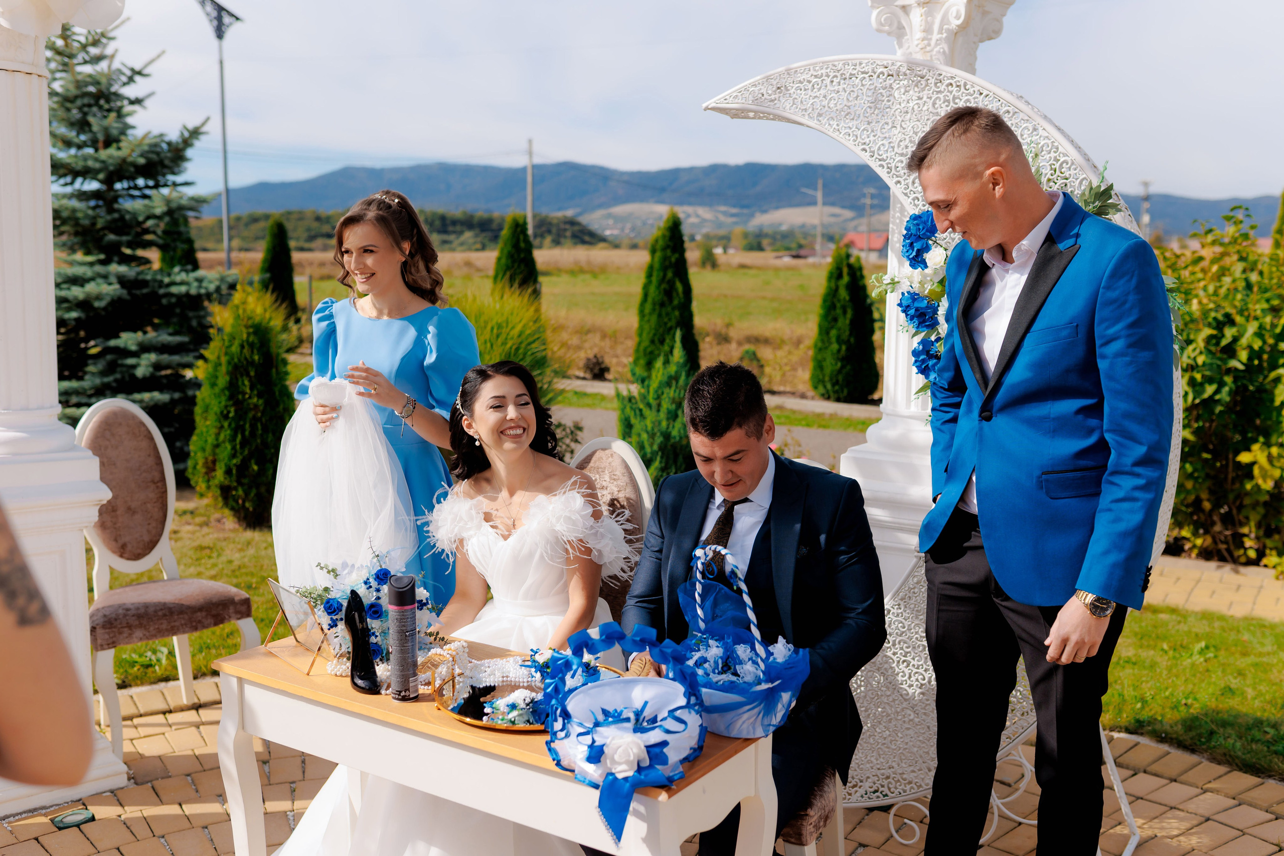 Loredana & Emilian – Ziua Nunții | Videografie - fotografie Botez Suceava, Iași, Botoșani. Servicii foto-video profesionale, pentru momente de neuitat