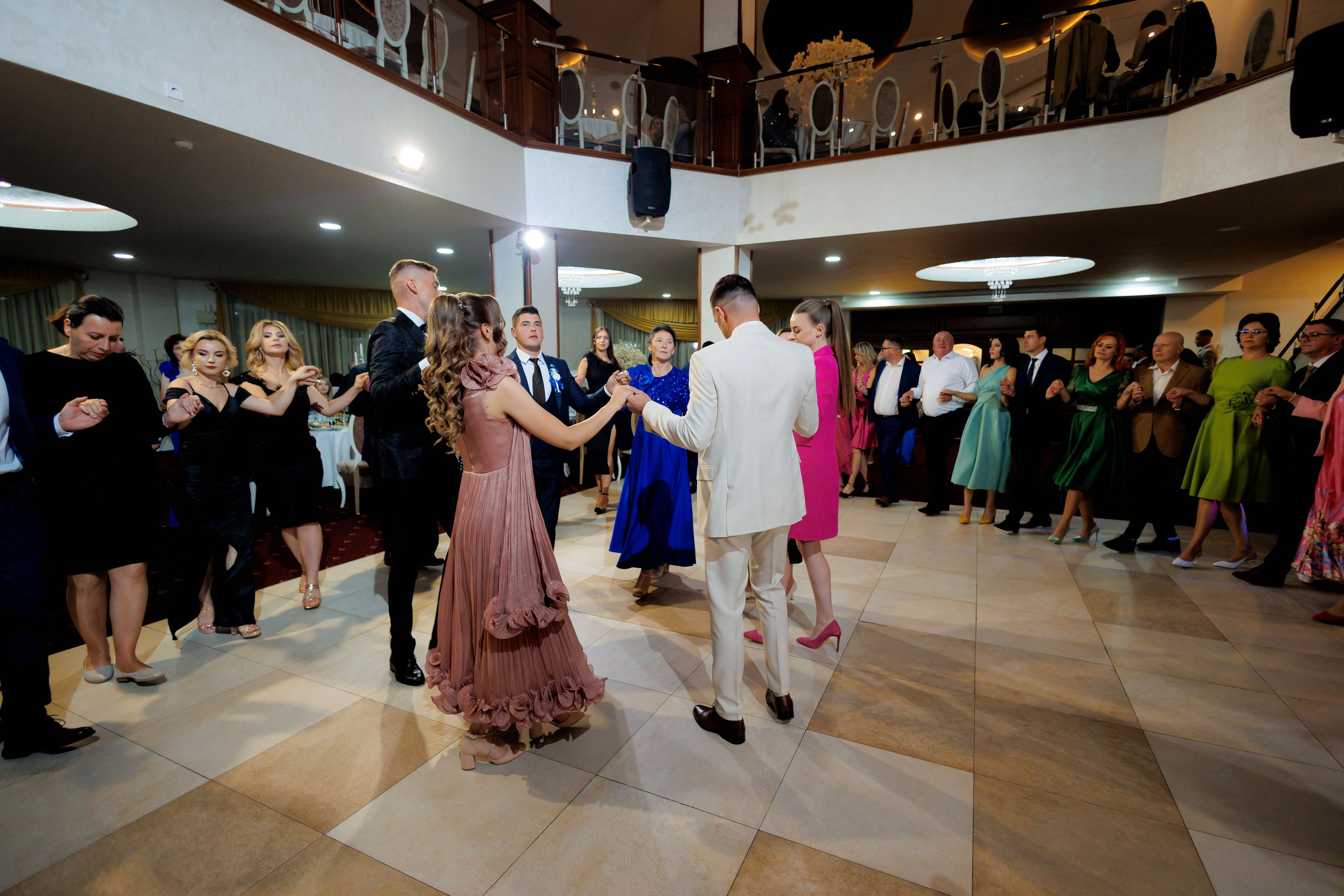 Loredana & Emilian – Ziua Nunții | Videografie - fotografie Botez Suceava, Iași, Botoșani. Servicii foto-video profesionale, pentru momente de neuitat