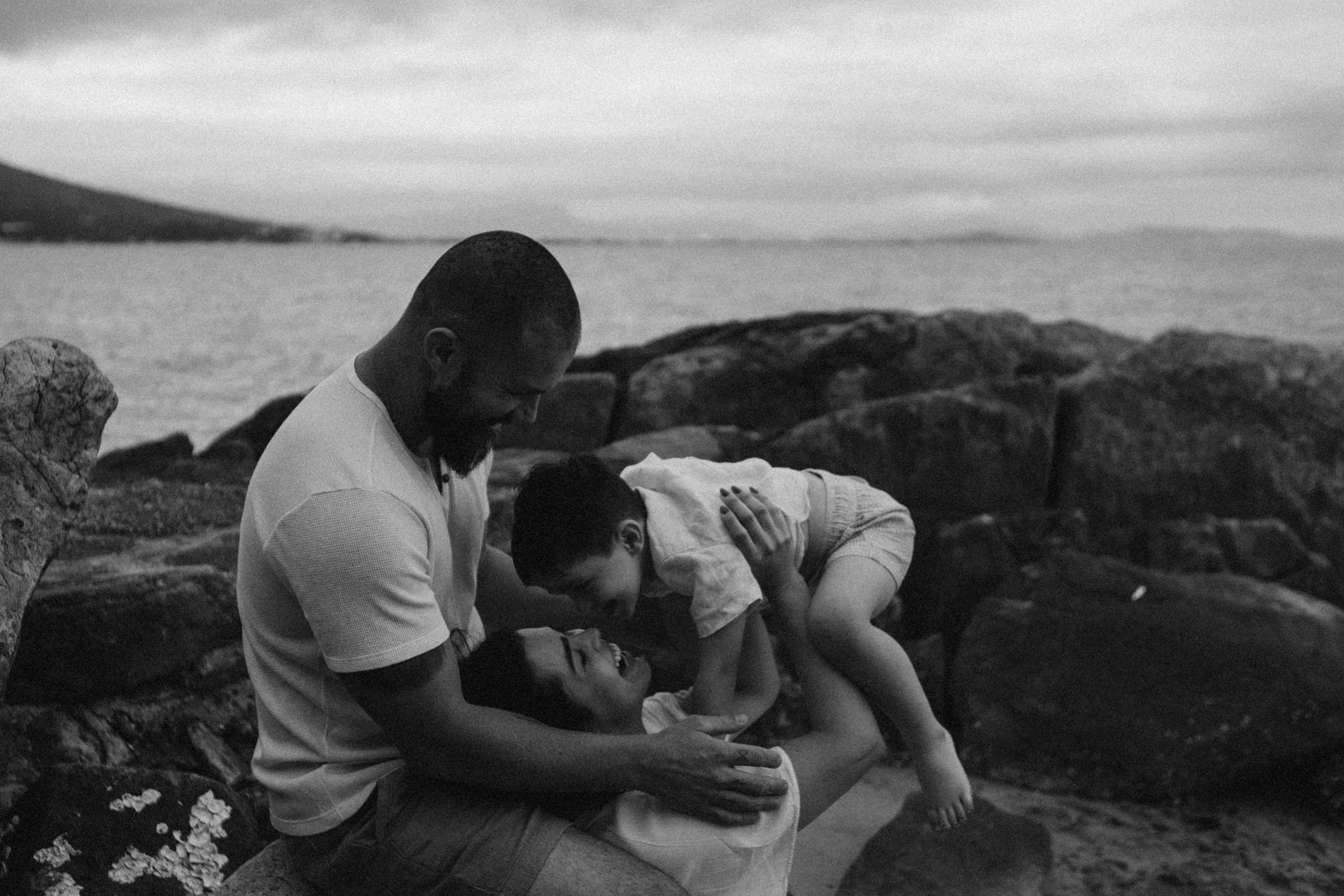 família se divertindo em ensaio externo no fim de tarde em Sorocaba