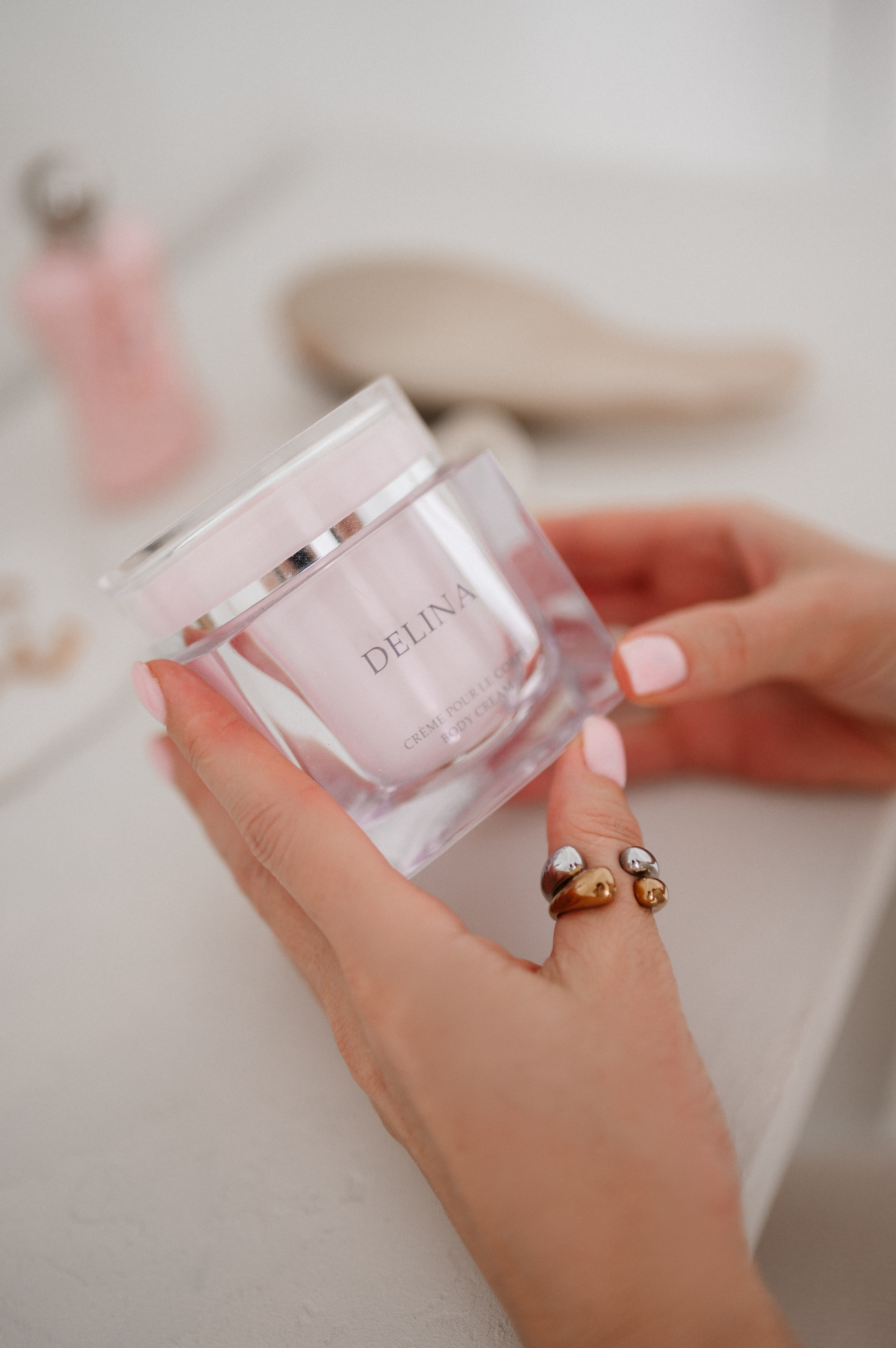 Beauty by Vovk cosmetologist in Prague. ANNA-MARIA PHOTO CONTENT CREATOR — фотограф, естет, художник і візуальний експерт Instagram у Празі