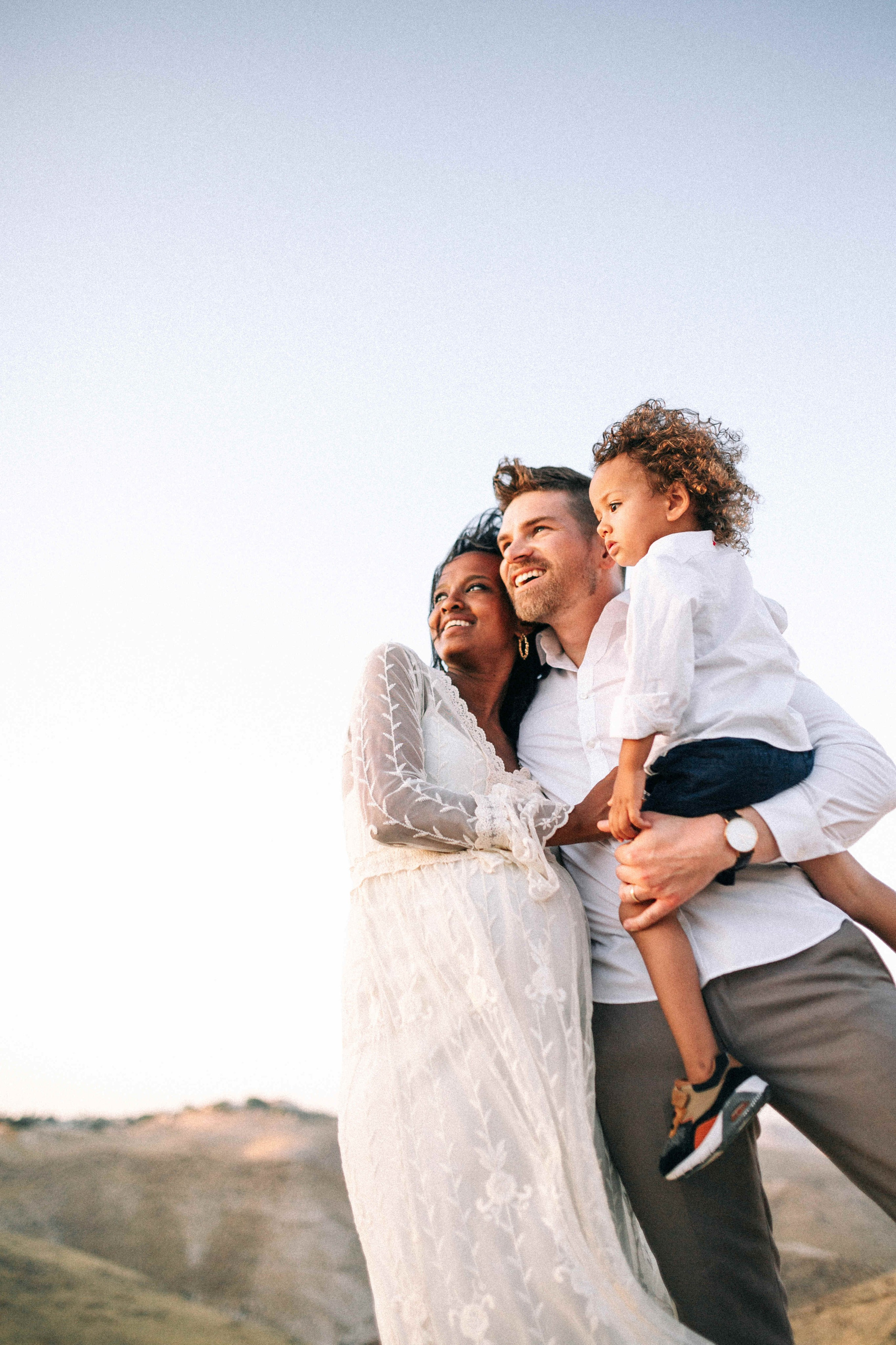 PHOTO SESSION IN THE DESERT NEAR MAALE ADUMIM. PHOTOGRAPHER IN ISRAEL