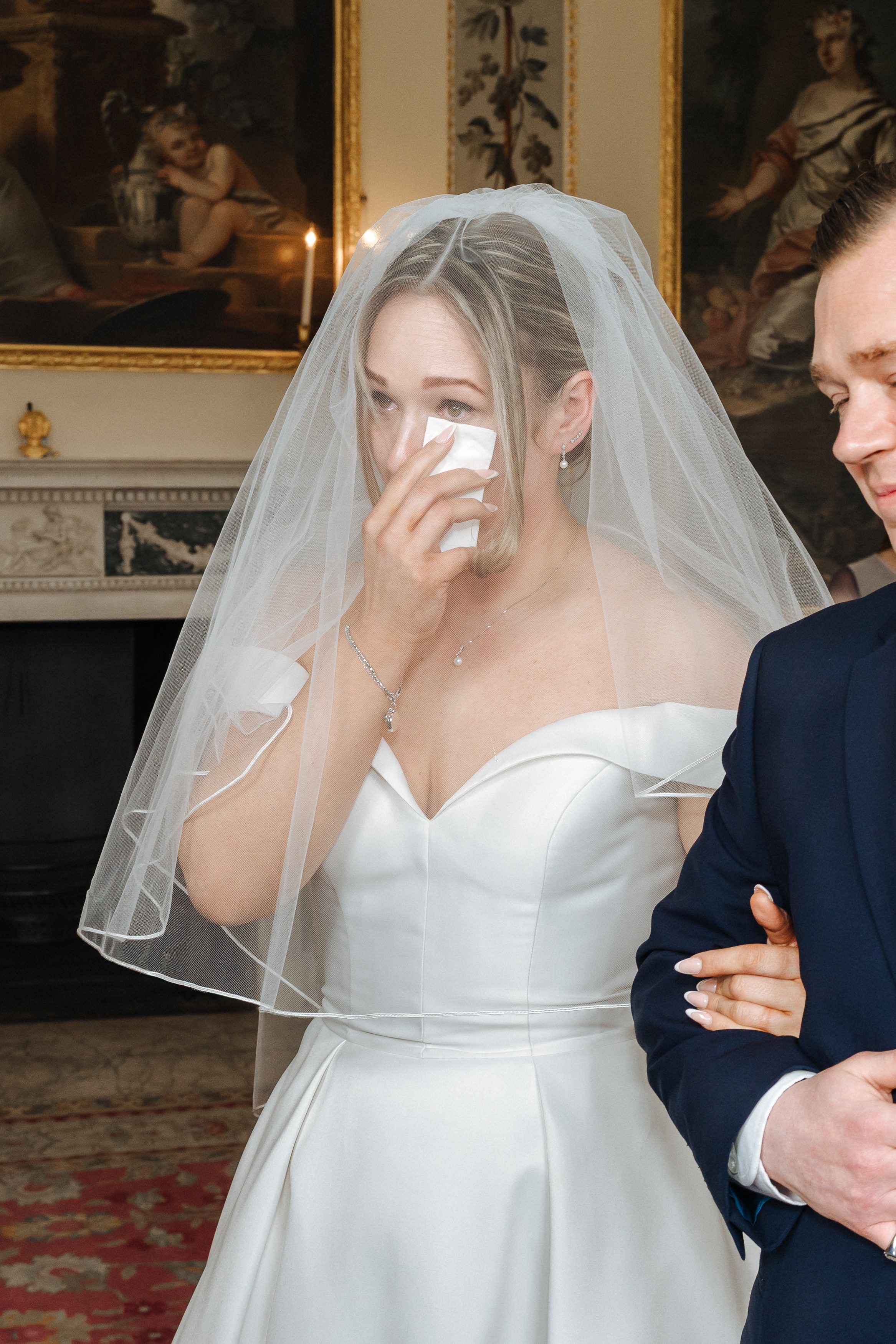 Luke and Nicola’s wedding at Danson House. Photographer in England Ekaterina Romanova