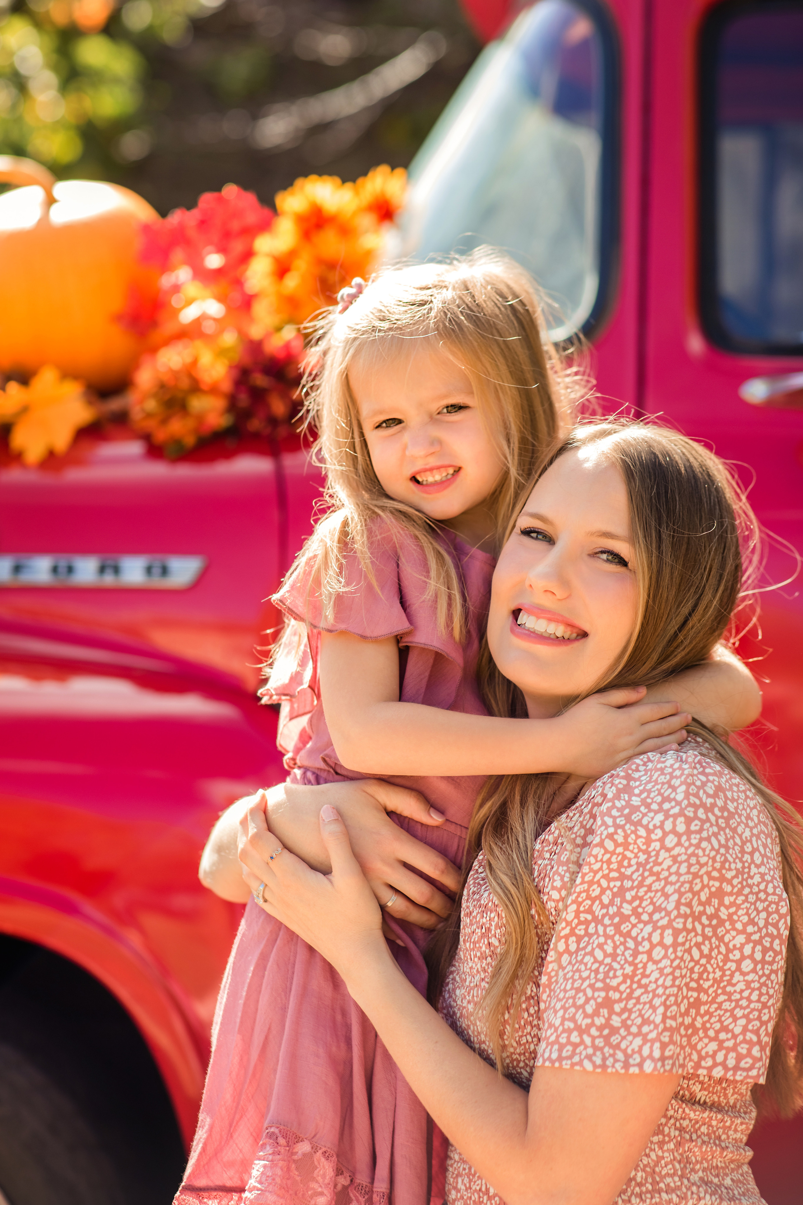 Fall minis. Wedding photographer Utah. Weddings, Families, Portraits