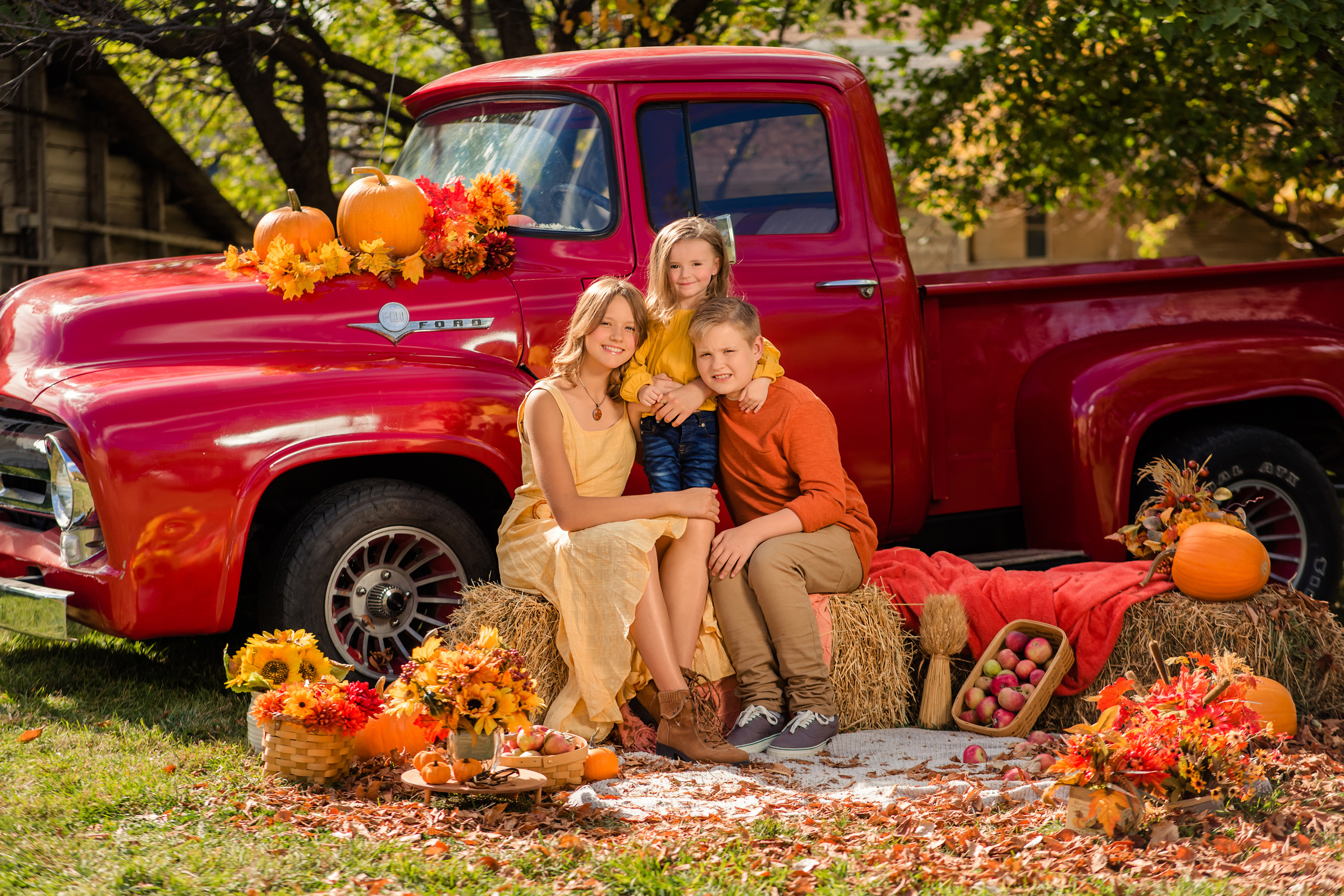 Fall minis. Wedding photographer Utah. Weddings, Families, Portraits