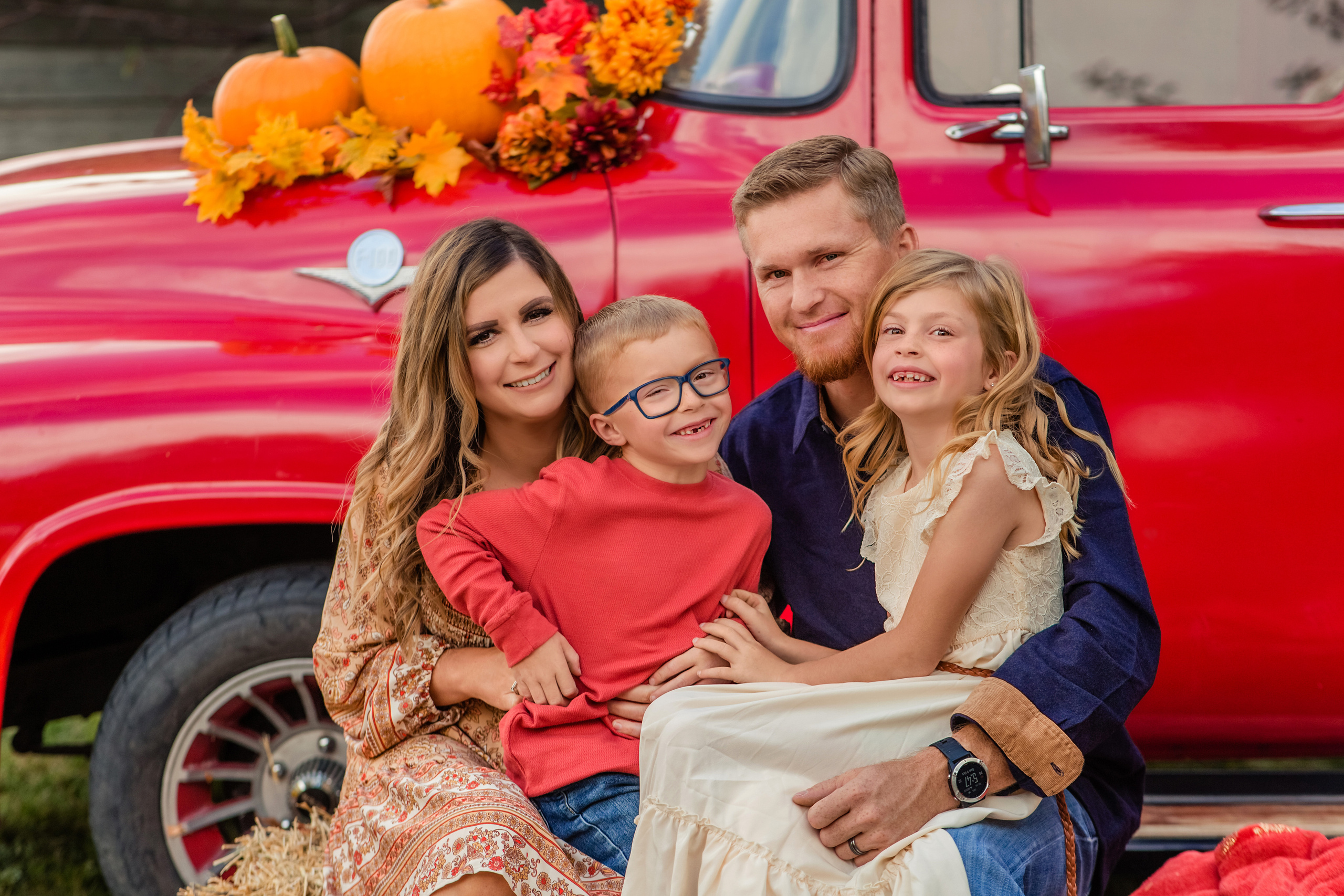 Fall minis. Wedding photographer Utah. Weddings, Families, Portraits