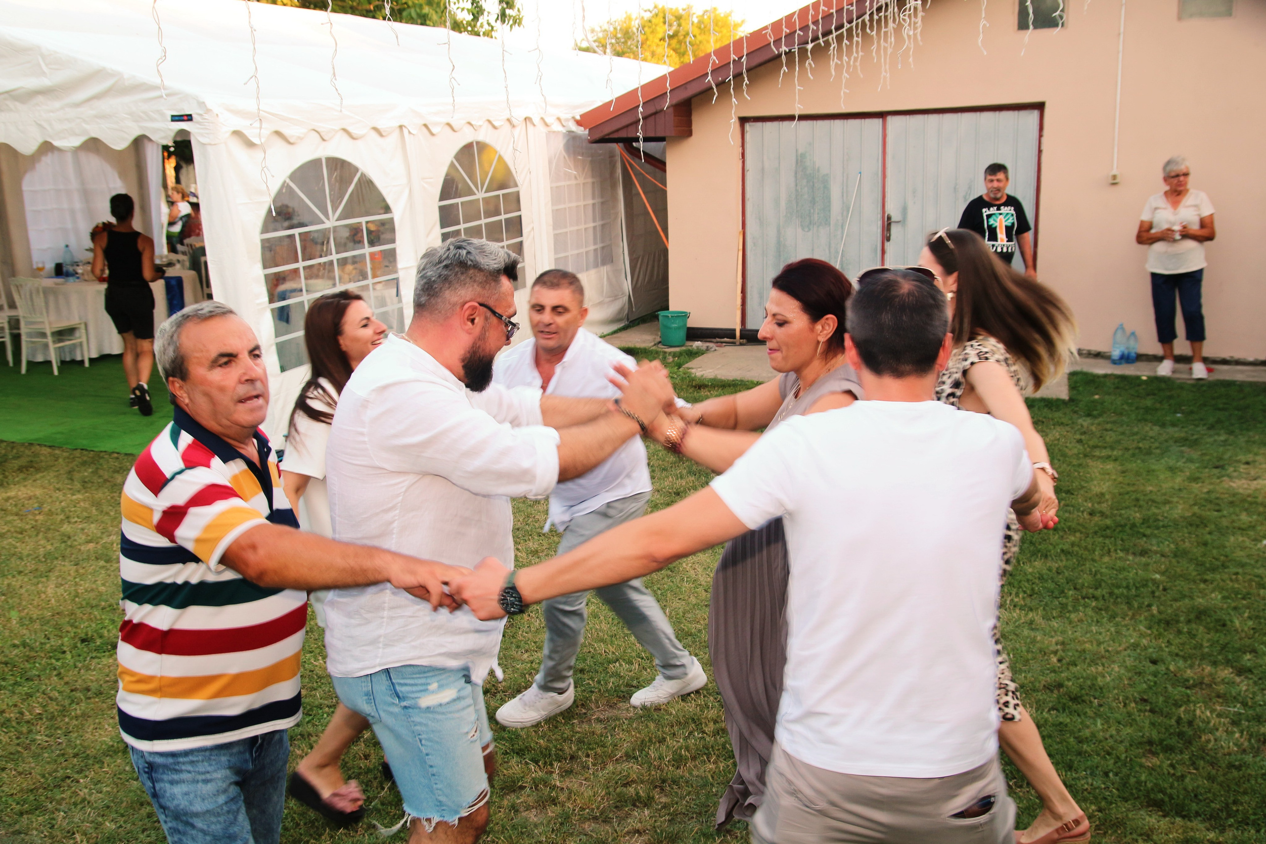 BYZO MEDIA. PETRU BYZO - family and children photographer in ROMANIA