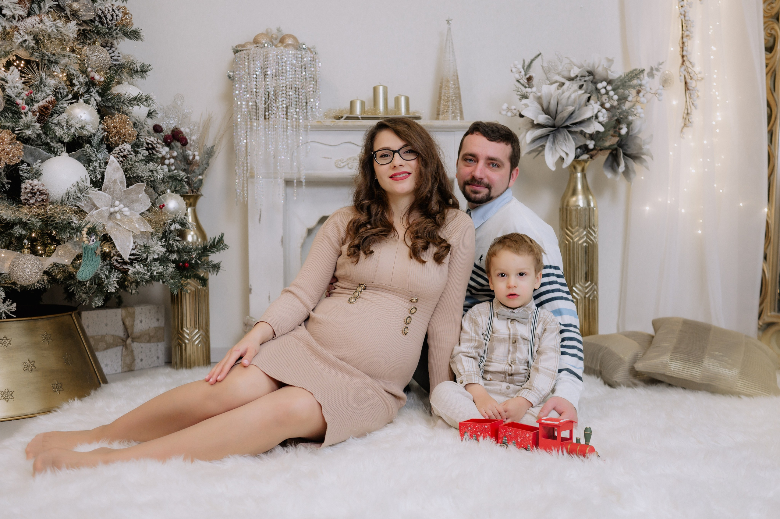 Sedinta foto craciun. Proud Vision Weddings | Wedding Photography & Film — Servicii profesionale Foto Video Nunta Iasi