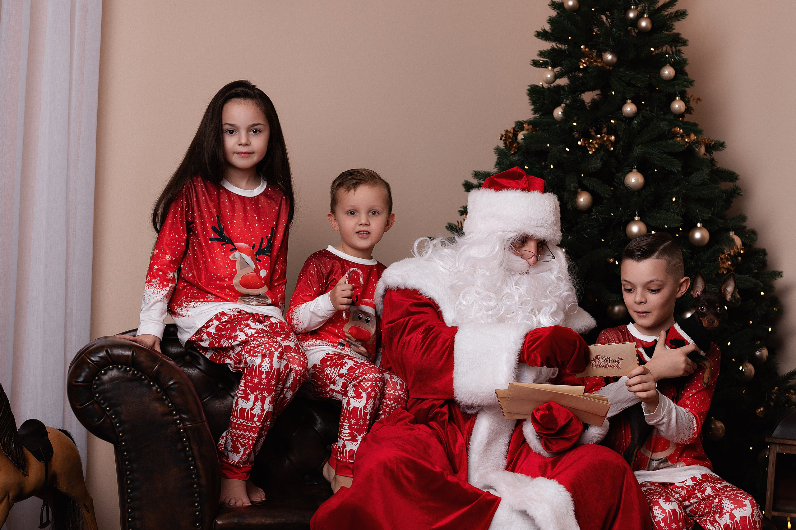 Mit Weihnachtsmann. Kinder- & Familienfotograf in Gaildorf und Umgebung Valentina Vogel