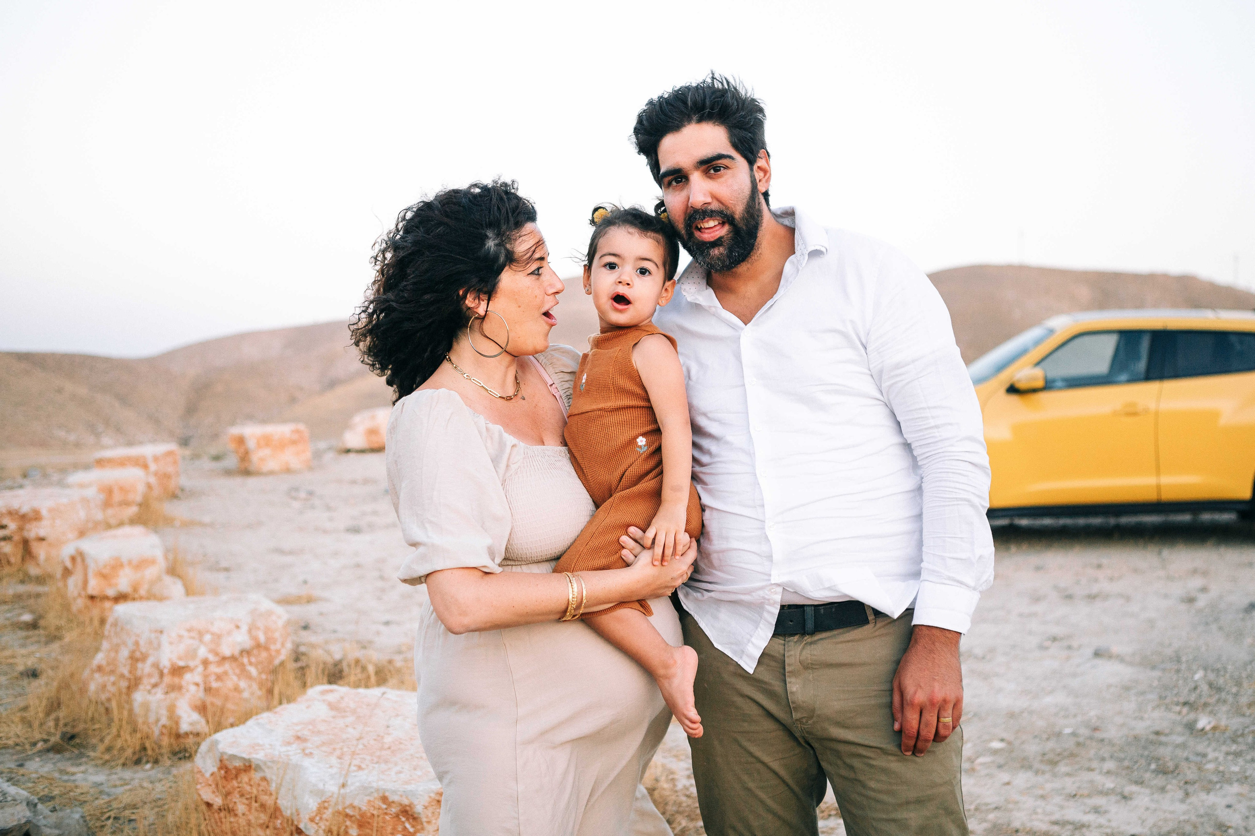 PREGNANT PHOTOSESSION IN THE DESERT. PHOTOGRAPHER IN ISRAEL
