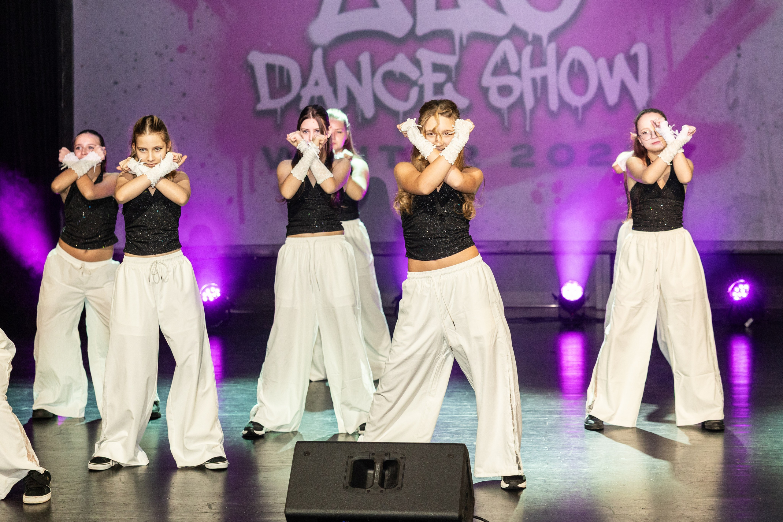 LEO DANCE SHOW WINTER 2025. Семейный и детский фотограф в Варшаве Мила Бобровская