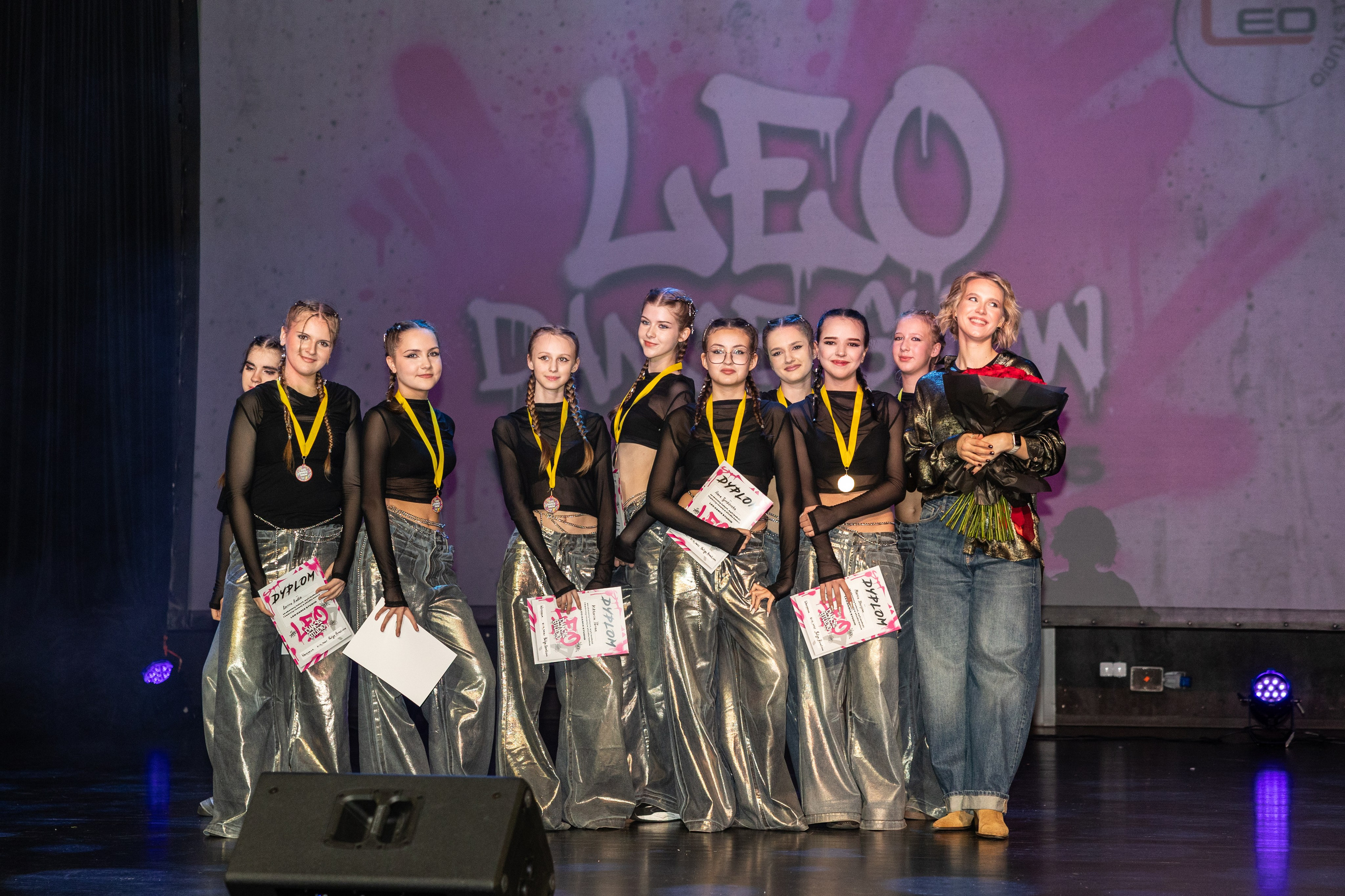 LEO DANCE SHOW WINTER 2025. Семейный и детский фотограф в Варшаве Мила Бобровская