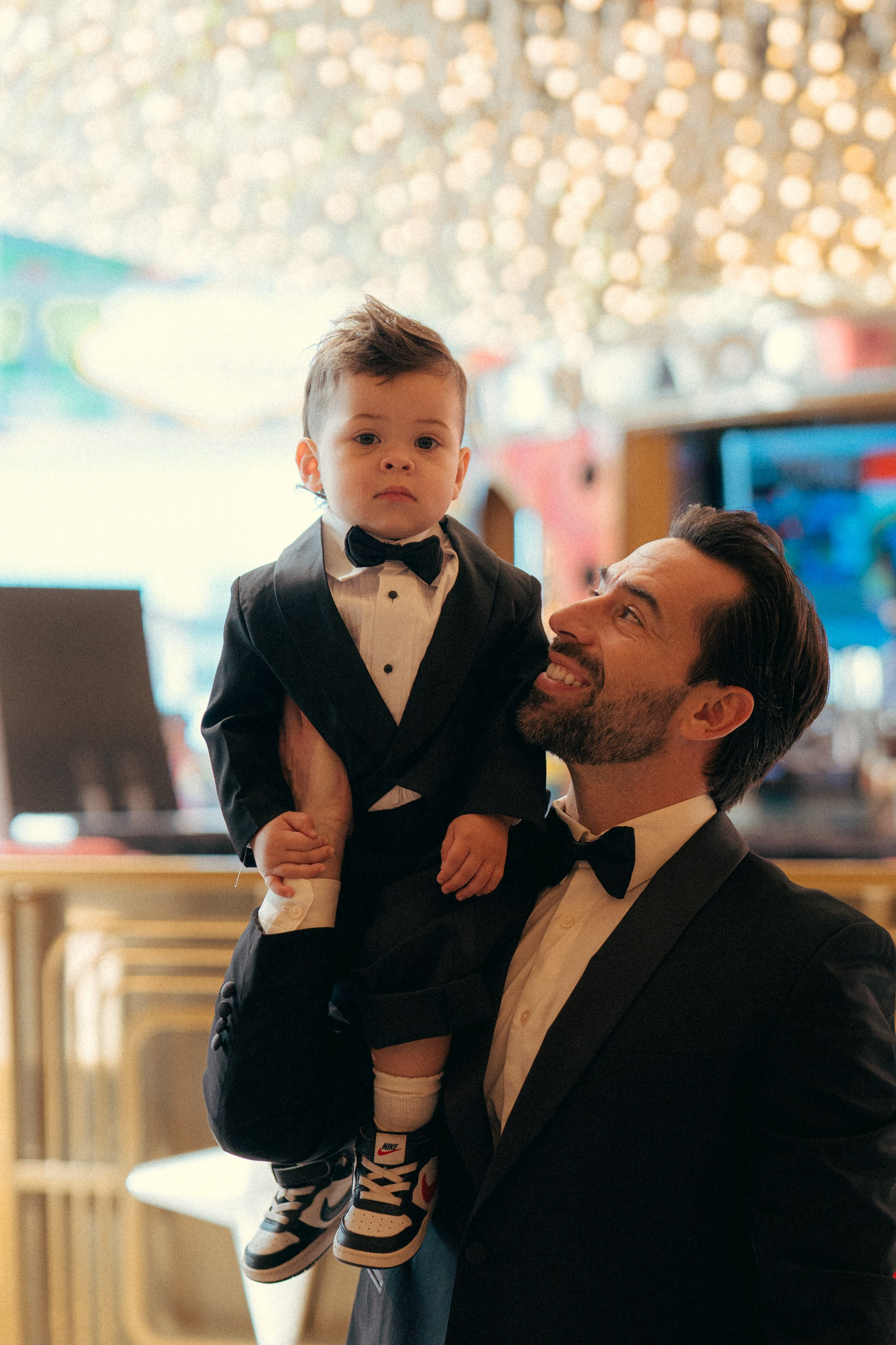 Brianna, Glenn, Jojo and Emmett. Wedding & elopement photographer Viktoriya Kravtsov. Las Vegas