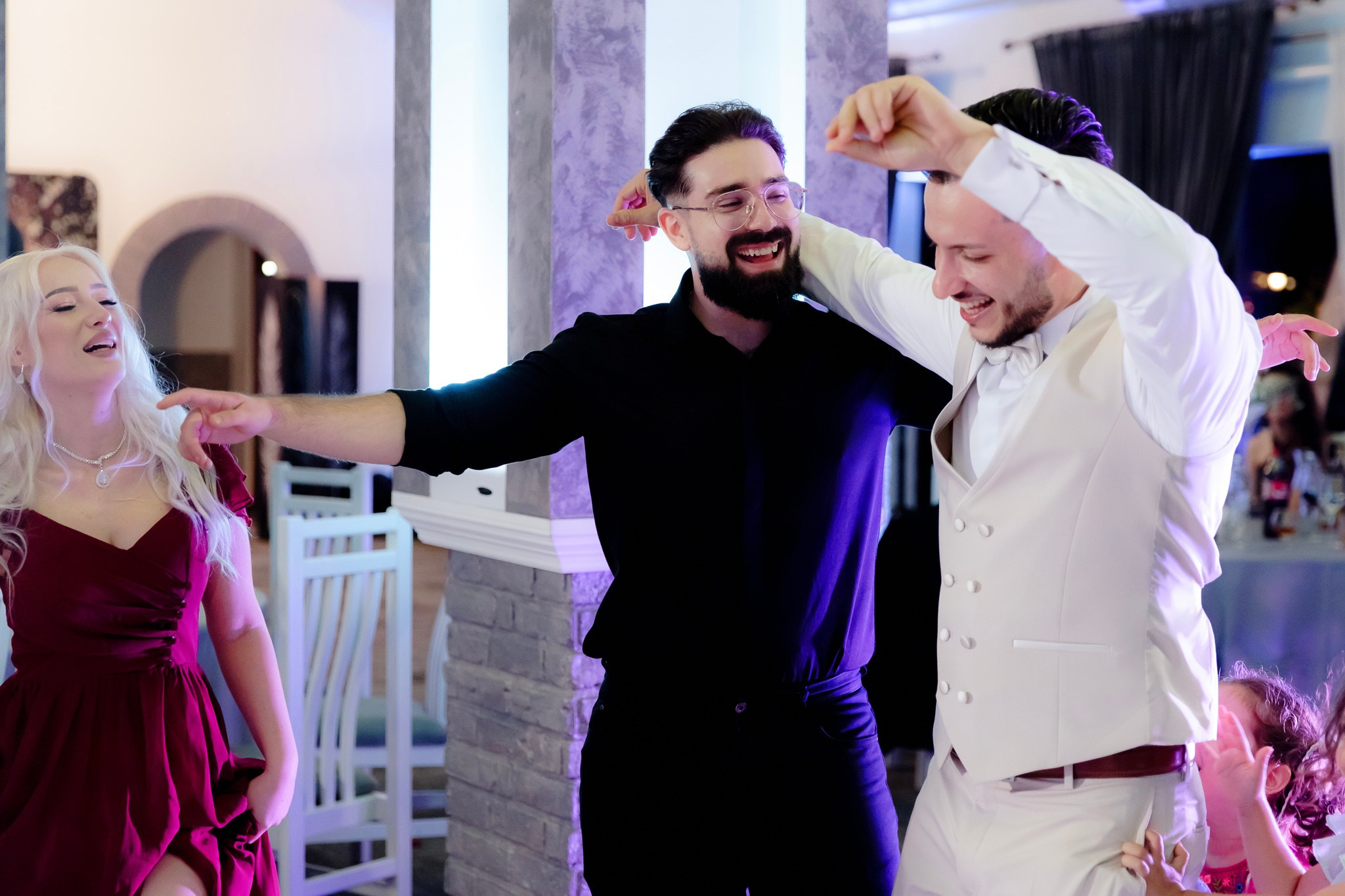 Ioana & Ionuț | Nuntă de poveste la Păstrăvăria Poiana din Mălini județul Suceava. Servicii foto-video profesionale, pentru momente de neuitat