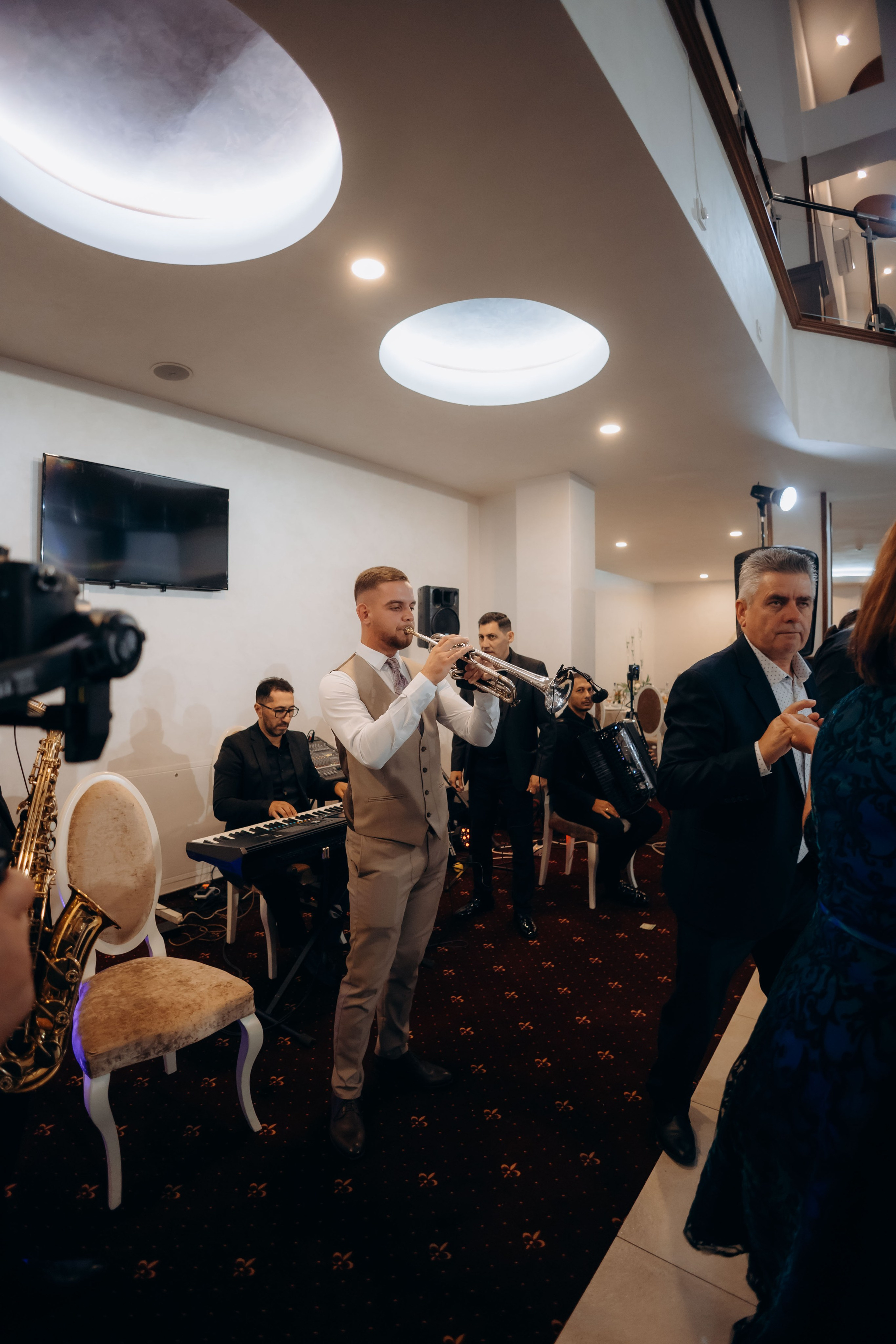 Loredana & Emilian – Ziua Nunții | Videografie - fotografie Botez Suceava, Iași, Botoșani. Servicii foto-video profesionale, pentru momente de neuitat