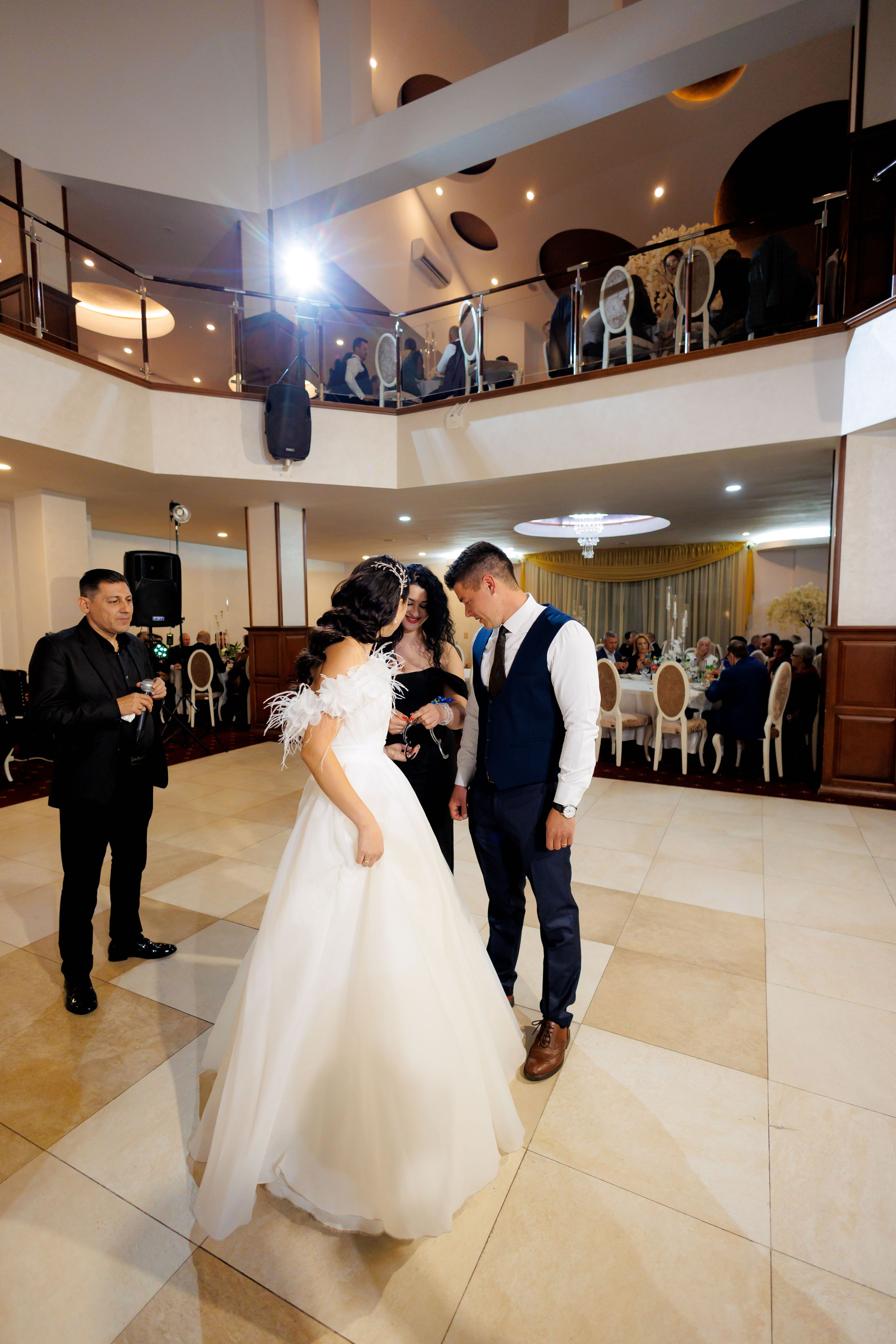 Loredana & Emilian – Ziua Nunții | Videografie - fotografie Botez Suceava, Iași, Botoșani. Servicii foto-video profesionale, pentru momente de neuitat