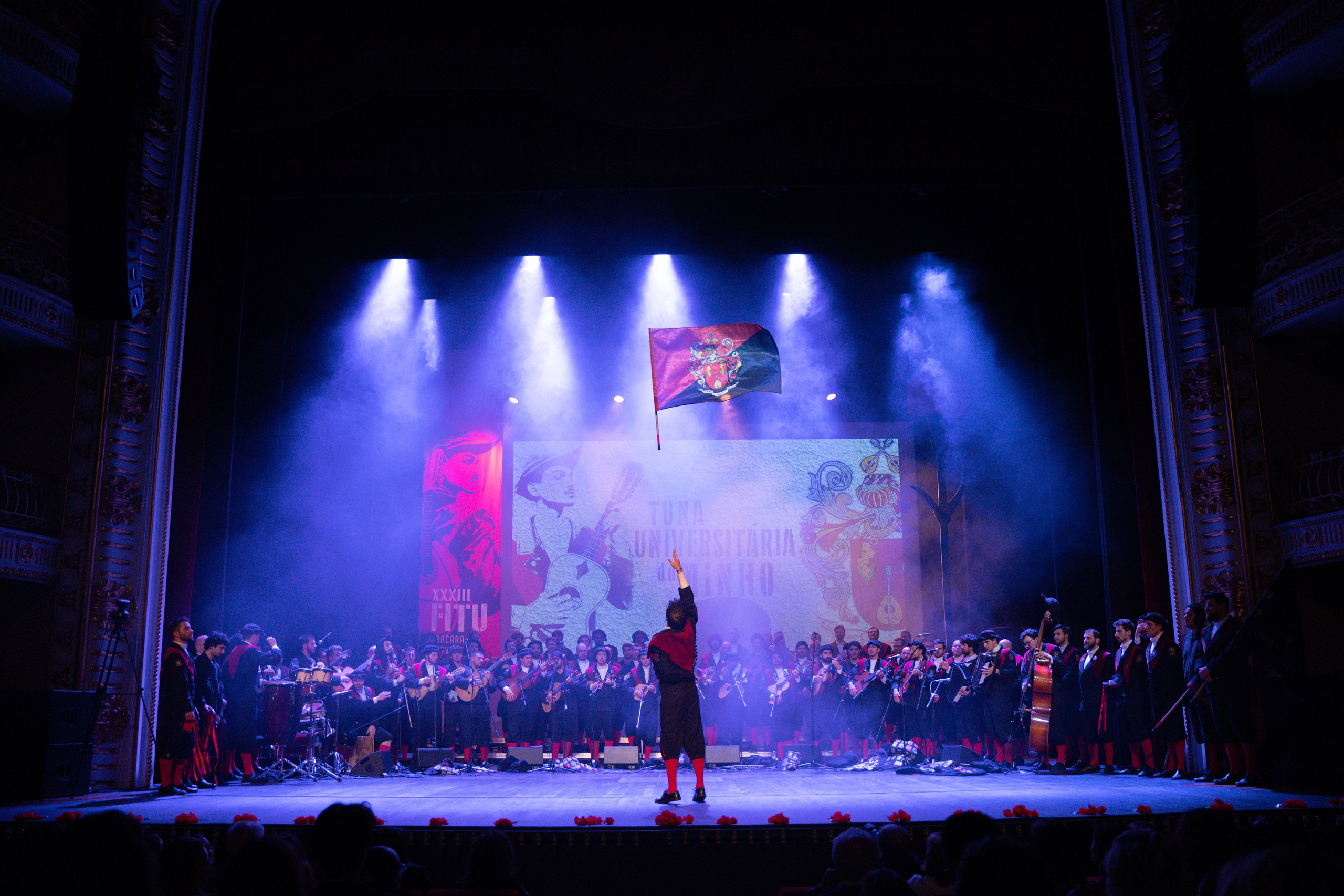 Grupos Culturais e Espétaculos. Ínicio