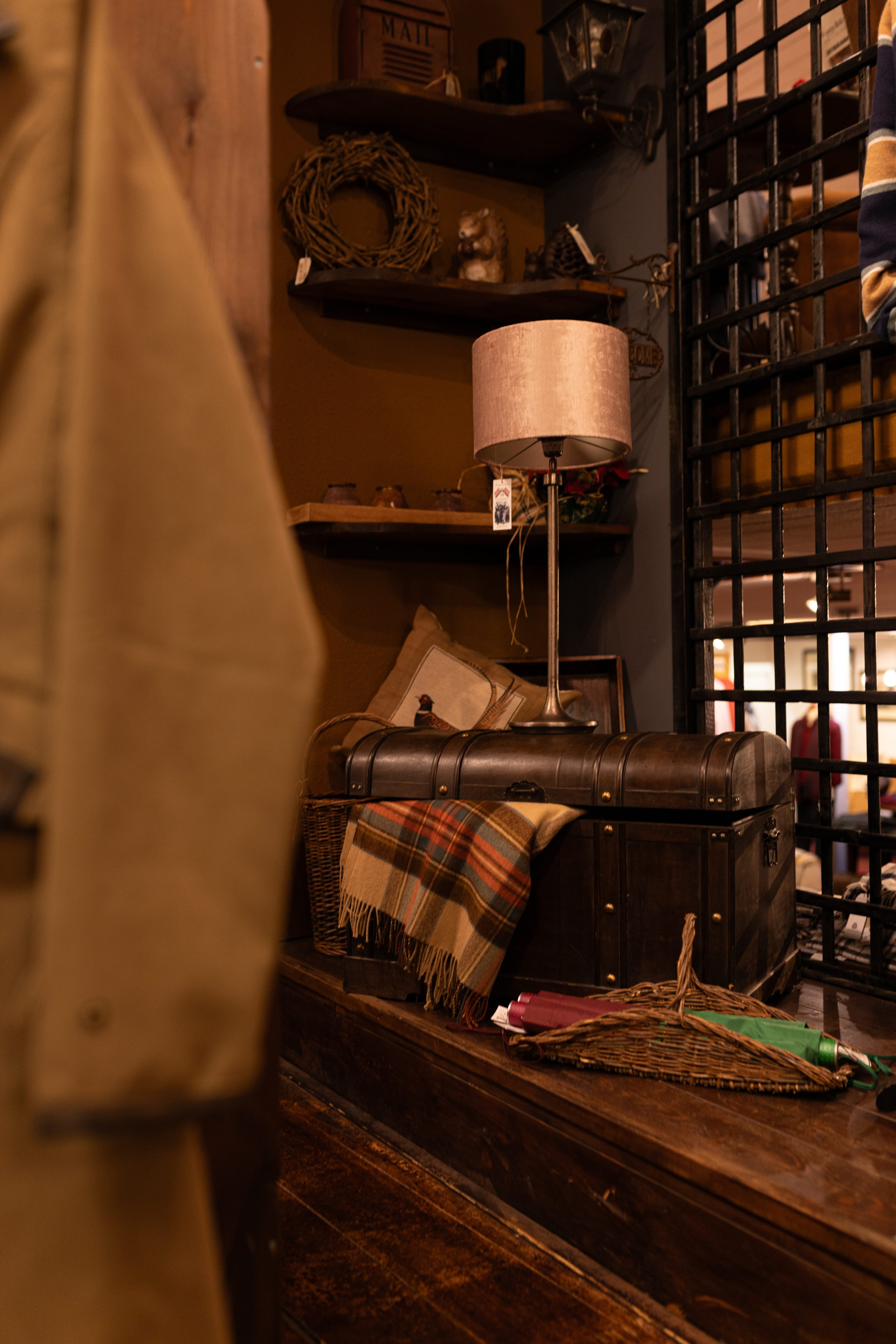 JOGH BARDALE. Lero Photographer and a set designer|individual custom portrait and advertising photography in Zutphen