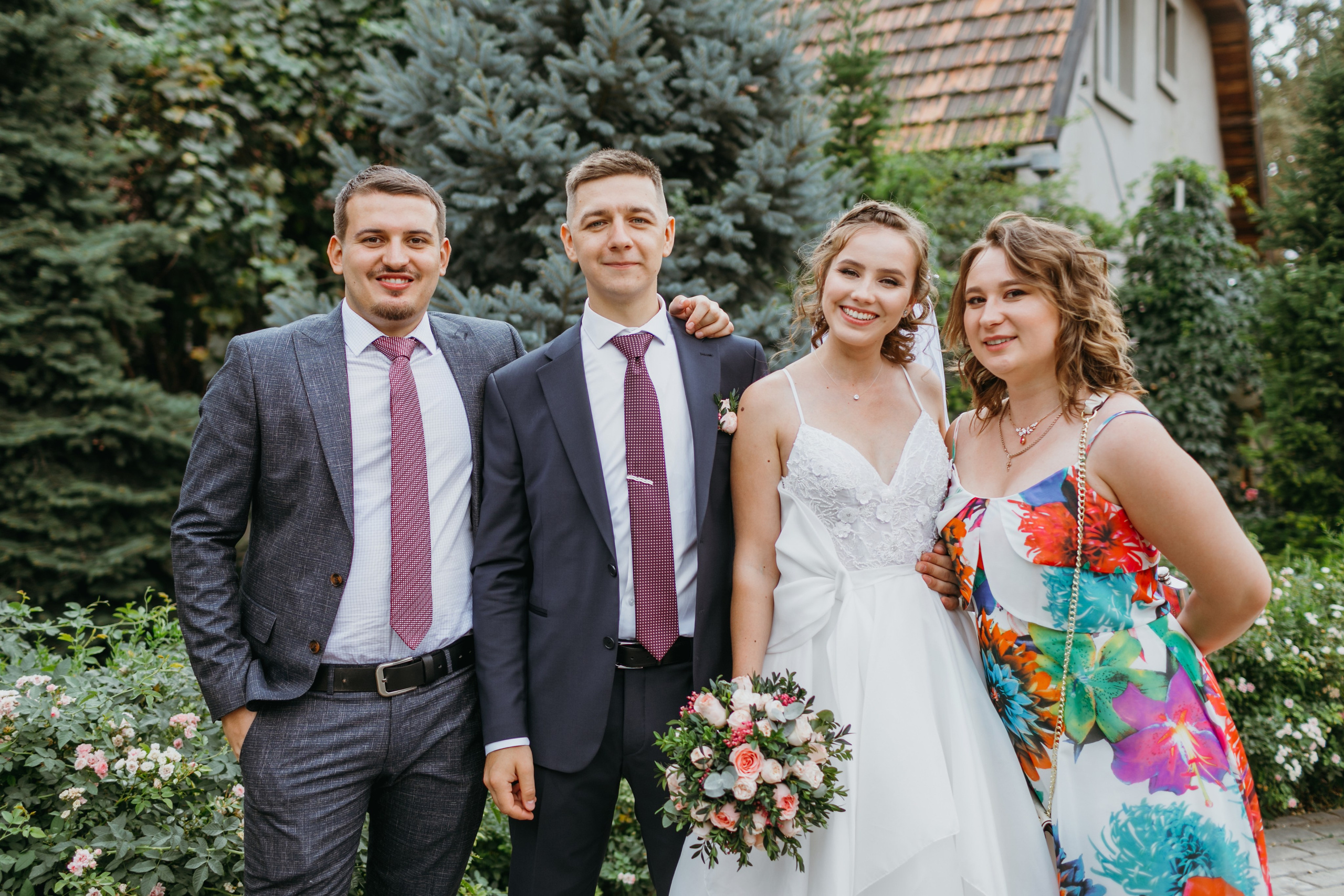 Свадебная фотоссесия для молодоженов в Бишкеке. Фотограф в Бишкеке Оксана Шувалова