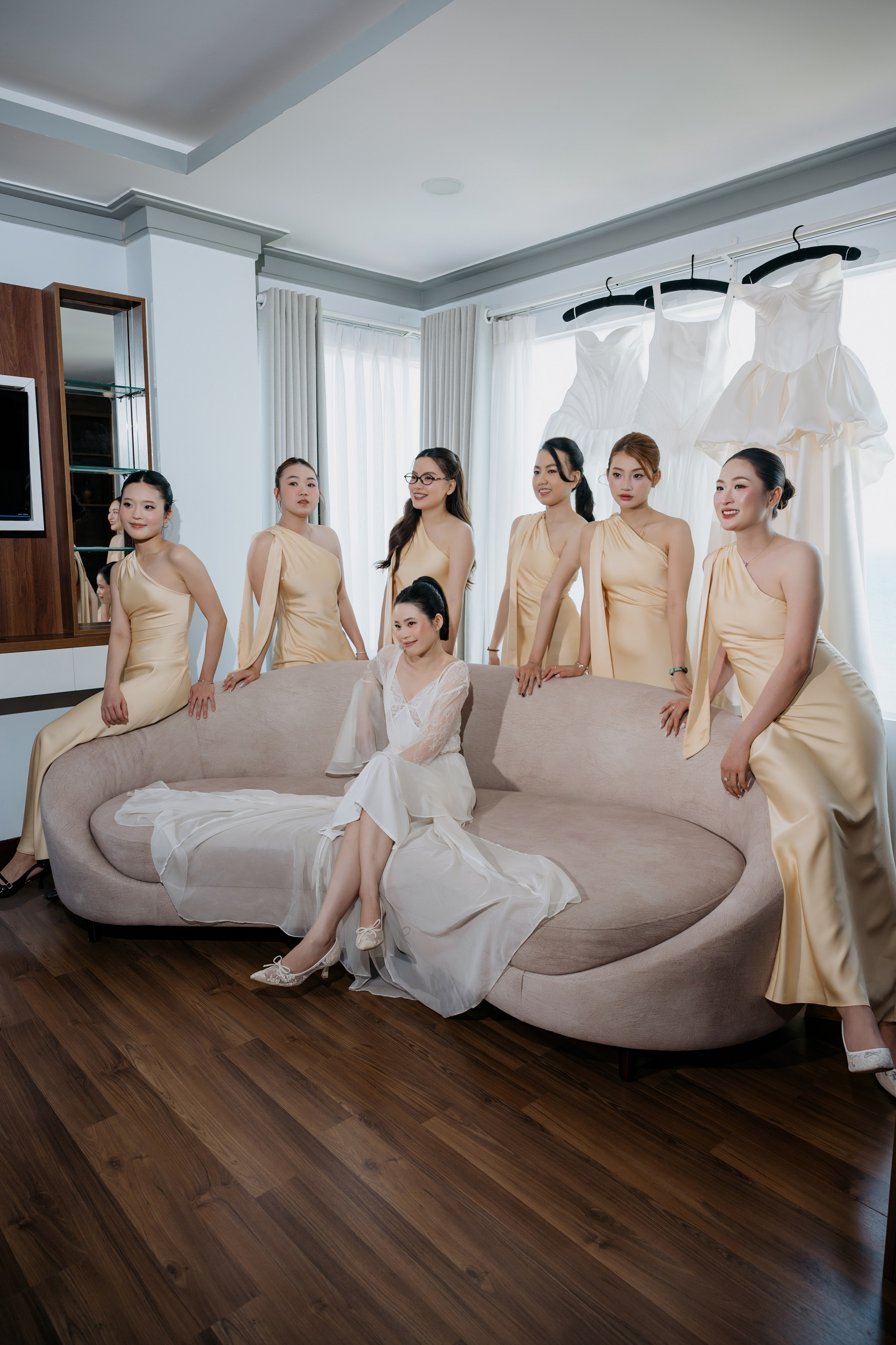 DIEU & THINH/Destination Wedding. Nhiếp ảnh gia đám cưới hàng đầu tại Thành Phố Hồ Chí Minh