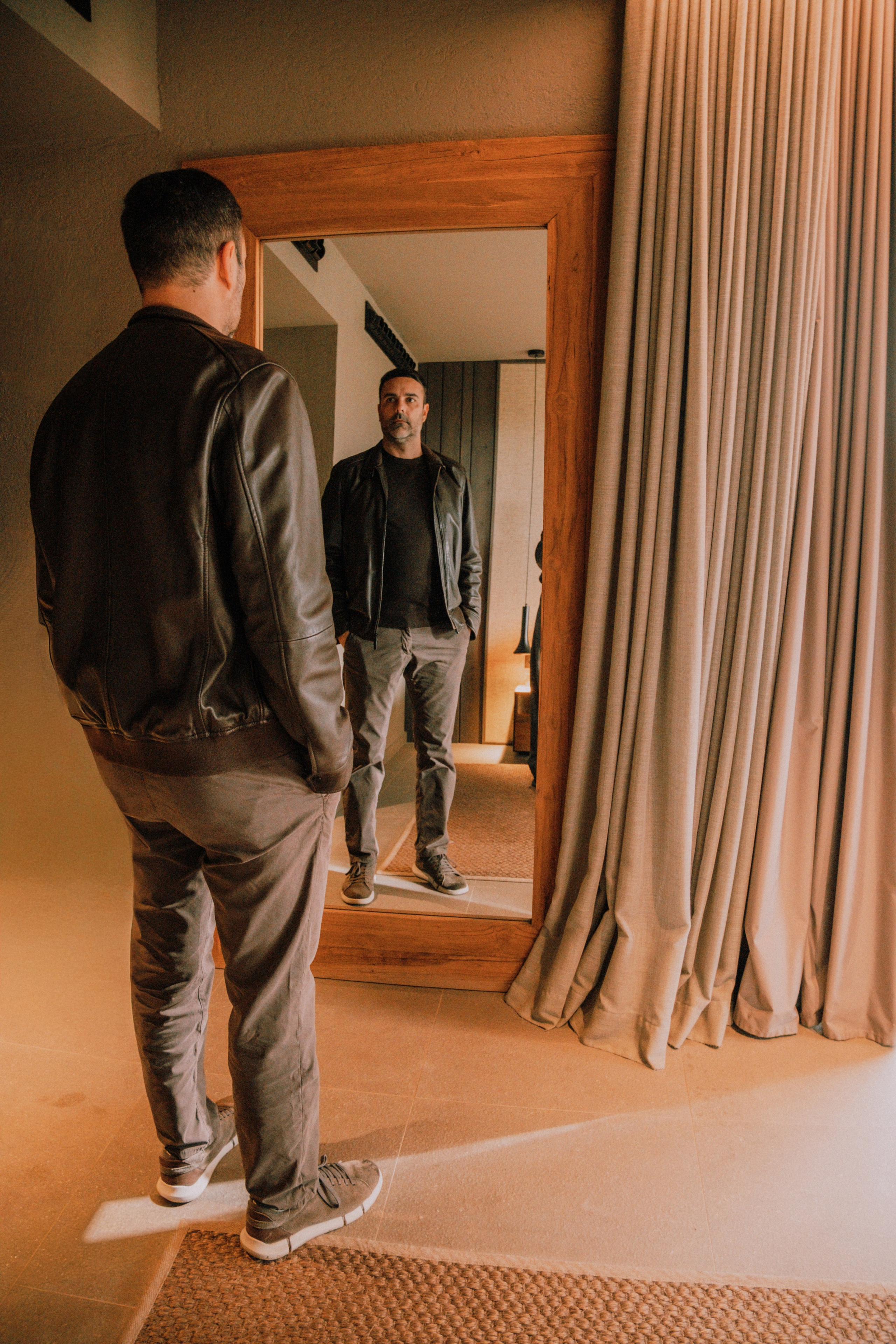 Sesión familiar en el bosque. Fotografía profesional en Calafell - Elena Medvedeva