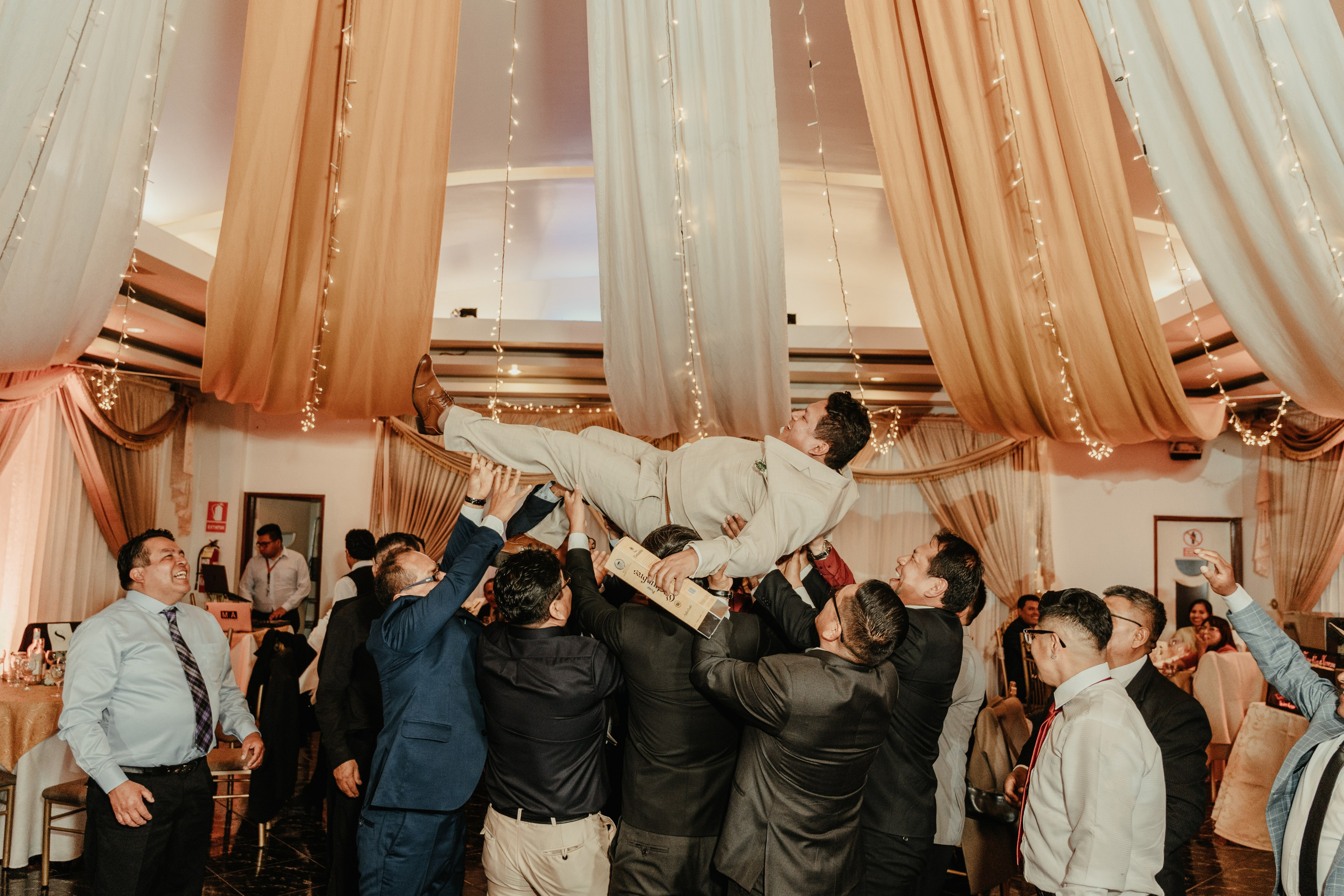 VANESSA + FRANKLIN BODA RELIGIOSA. Studio KVTA | Fotografía y Video de Bodas en Arequipa
