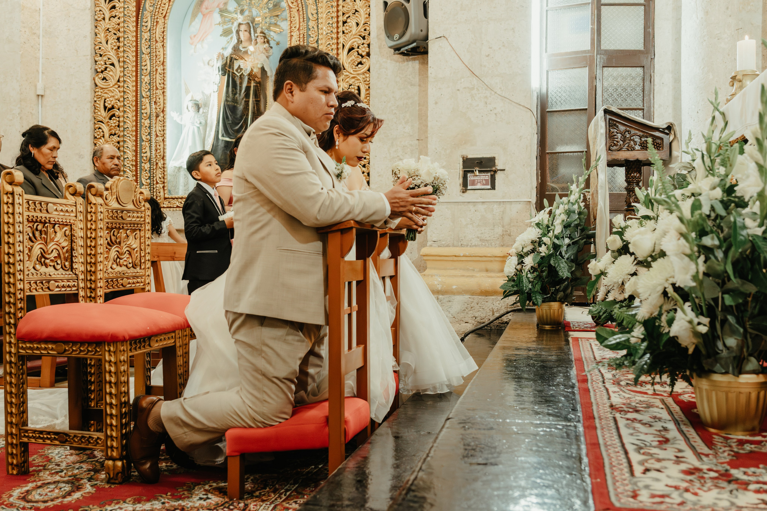VANESSA + FRANKLIN BODA RELIGIOSA. Studio KVTA | Fotografía y Video de Bodas en Arequipa