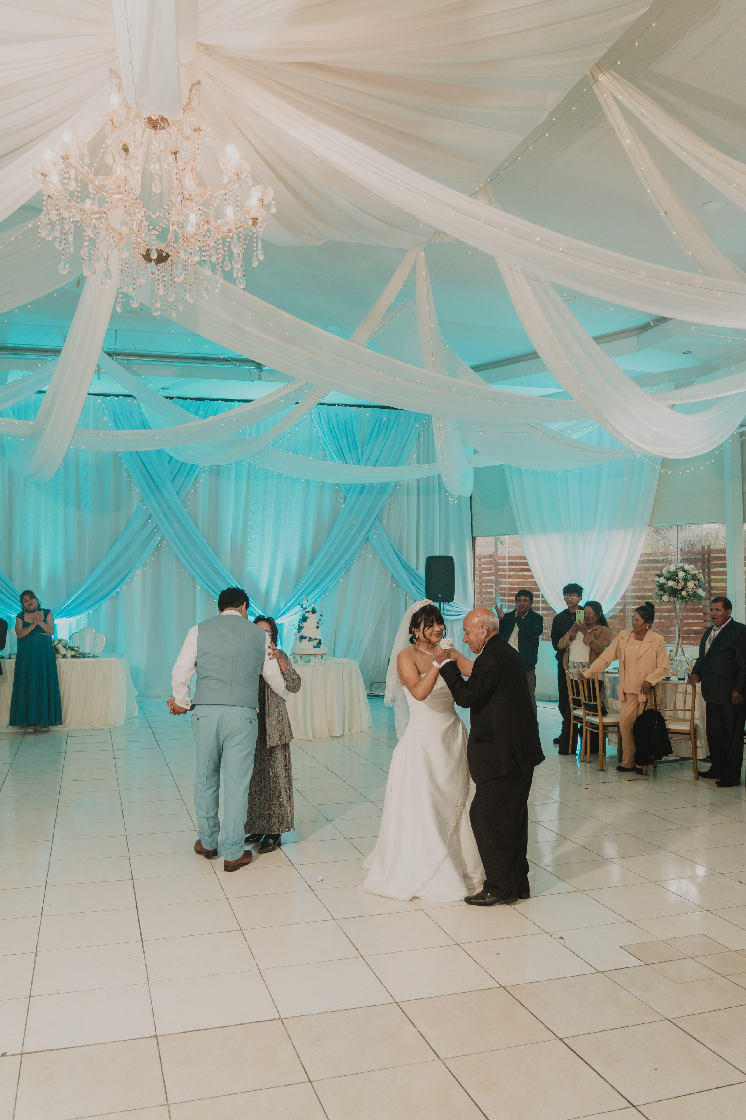 STEISY + EMMANUEL | BODA RELIGIOSA. Studio KVTA | Fotografía y Video de Bodas en Arequipa