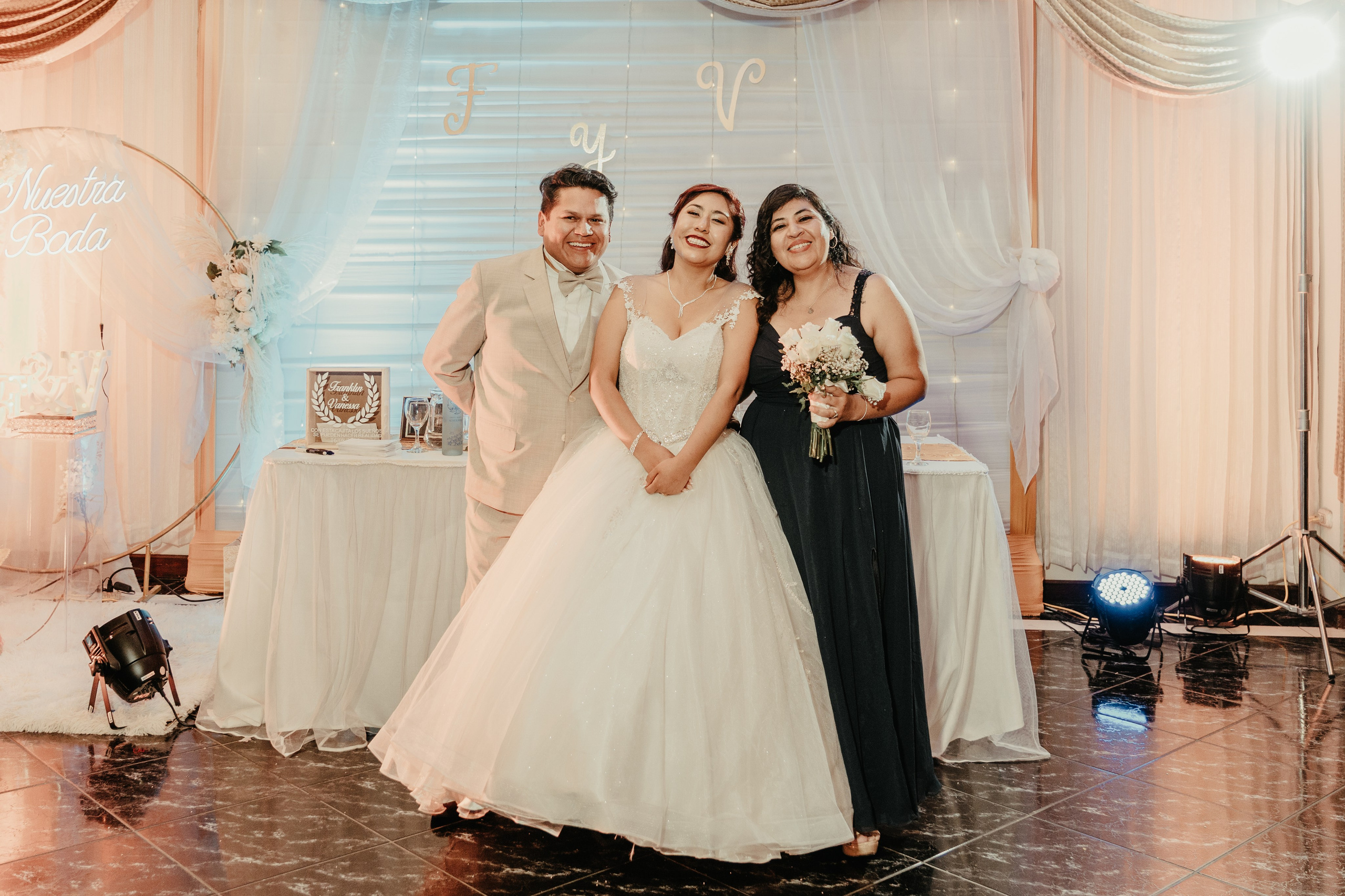 VANESSA + FRANKLIN BODA RELIGIOSA. Studio KVTA | Fotografía y Video de Bodas en Arequipa