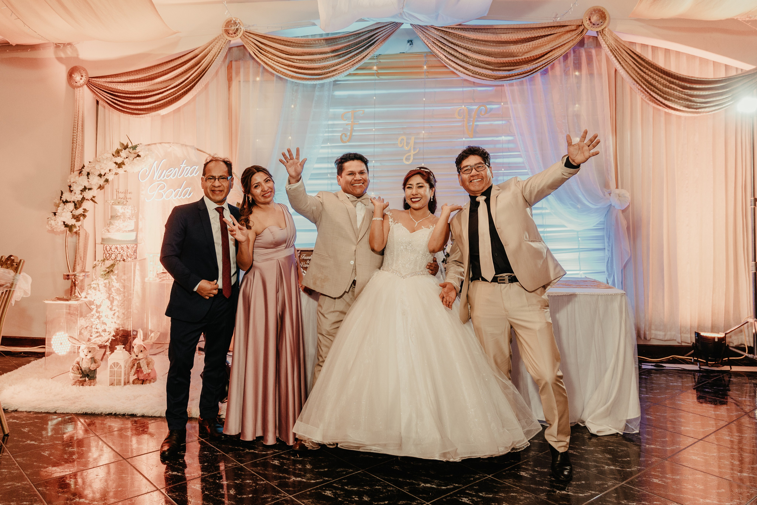 VANESSA + FRANKLIN BODA RELIGIOSA. Studio KVTA | Fotografía y Video de Bodas en Arequipa